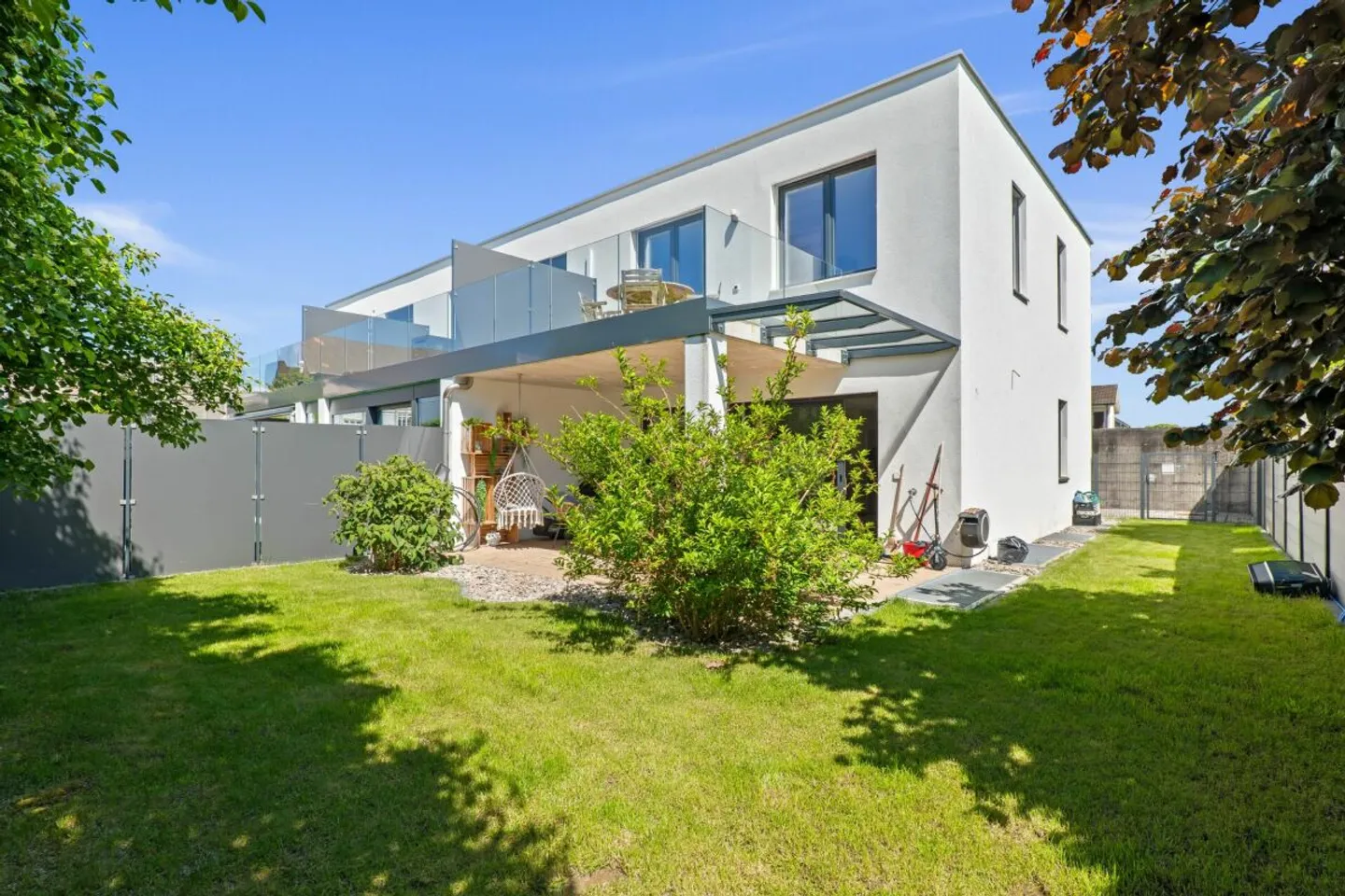 Newly built corner townhouse in a central location - Photo 1 of 13