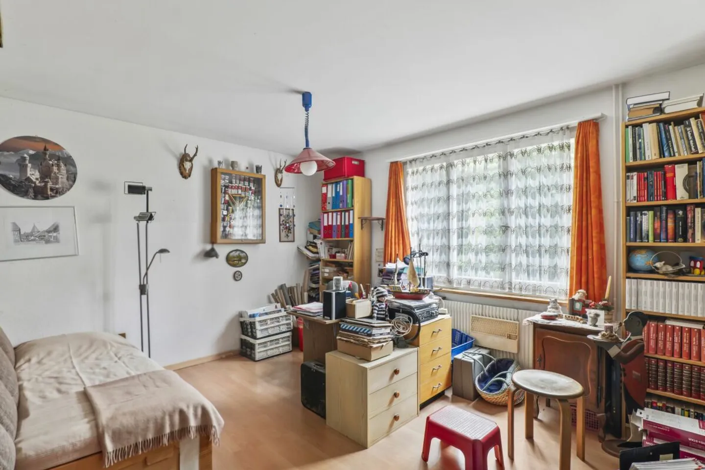 Maison de 3 familles avec grand espace extérieur et potentiel d'investissement à Madiswil - Photo 9 sur 13