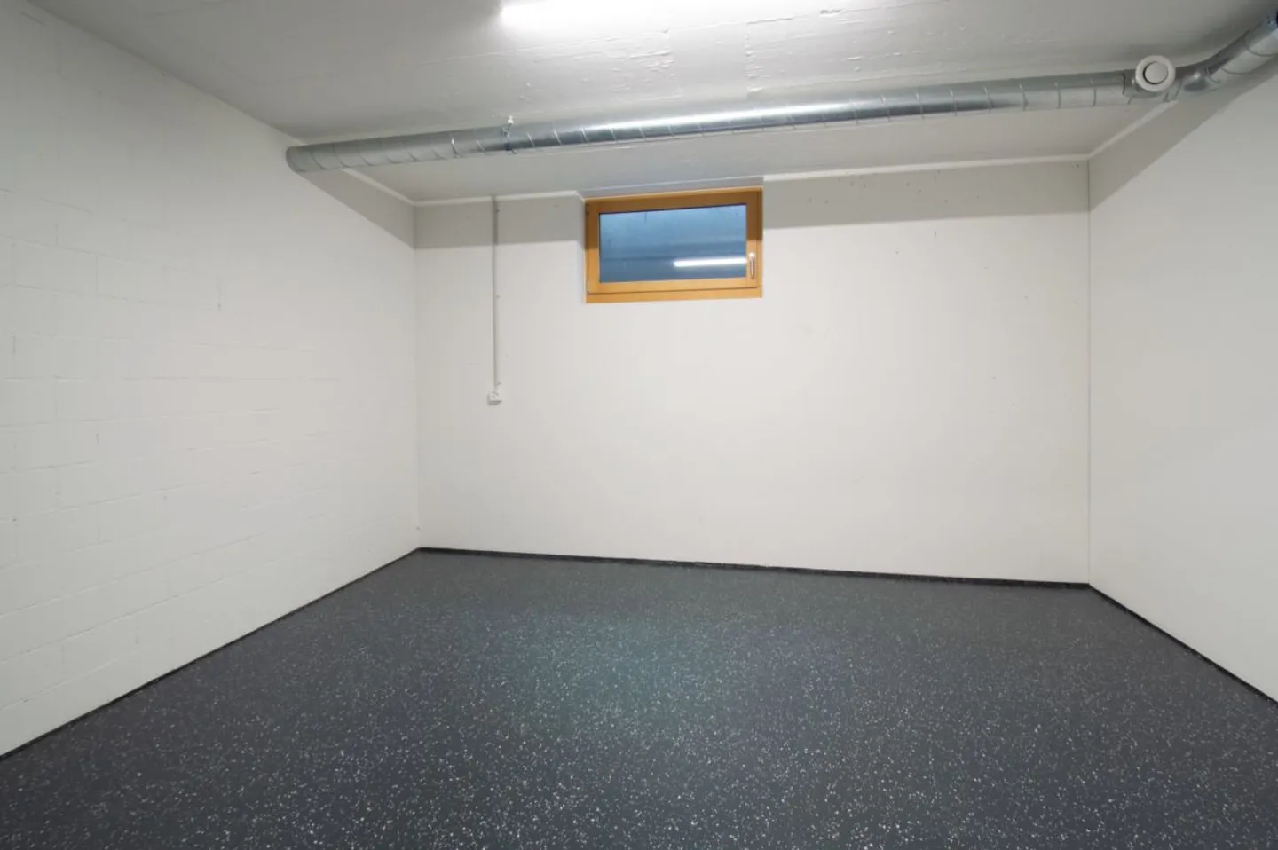 Nuovo disponibile, ampia sala disponibile - Foto 2 di 4