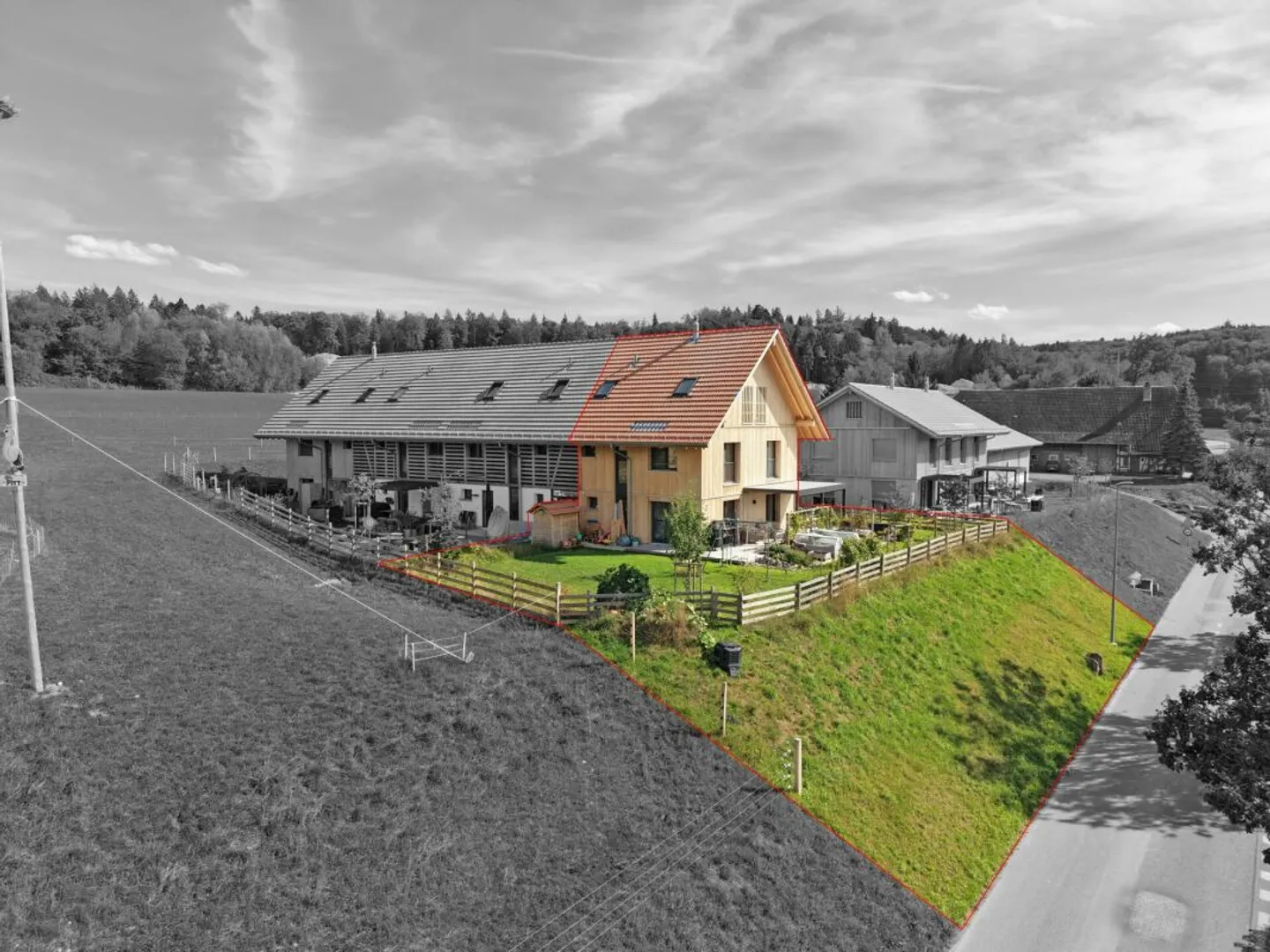 Modernes Einfamilienhaus mit Garten - Foto 2 von 13