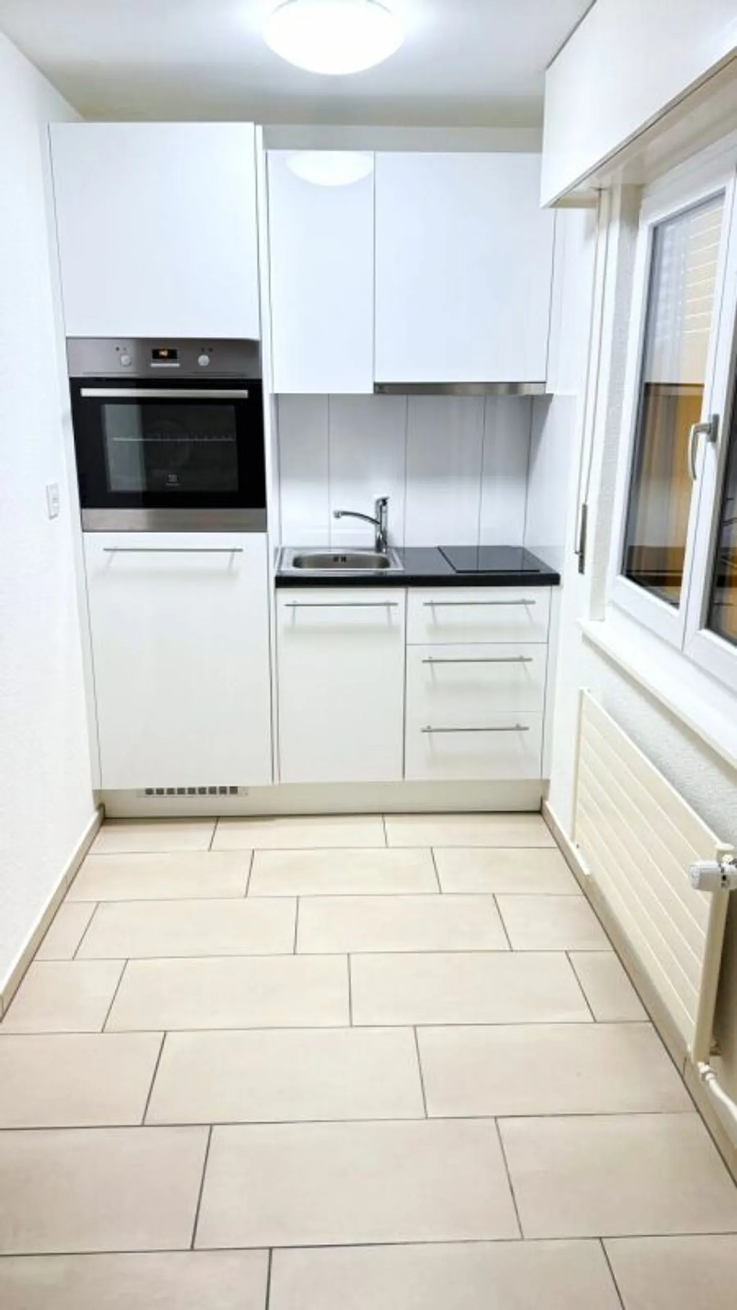 Modernes 1-Zimmer-Apartment in La Chaux-de-Fonds - Ideal für Studenten & erste Belegung nach kompletter Renovierung - Foto 4 von 9