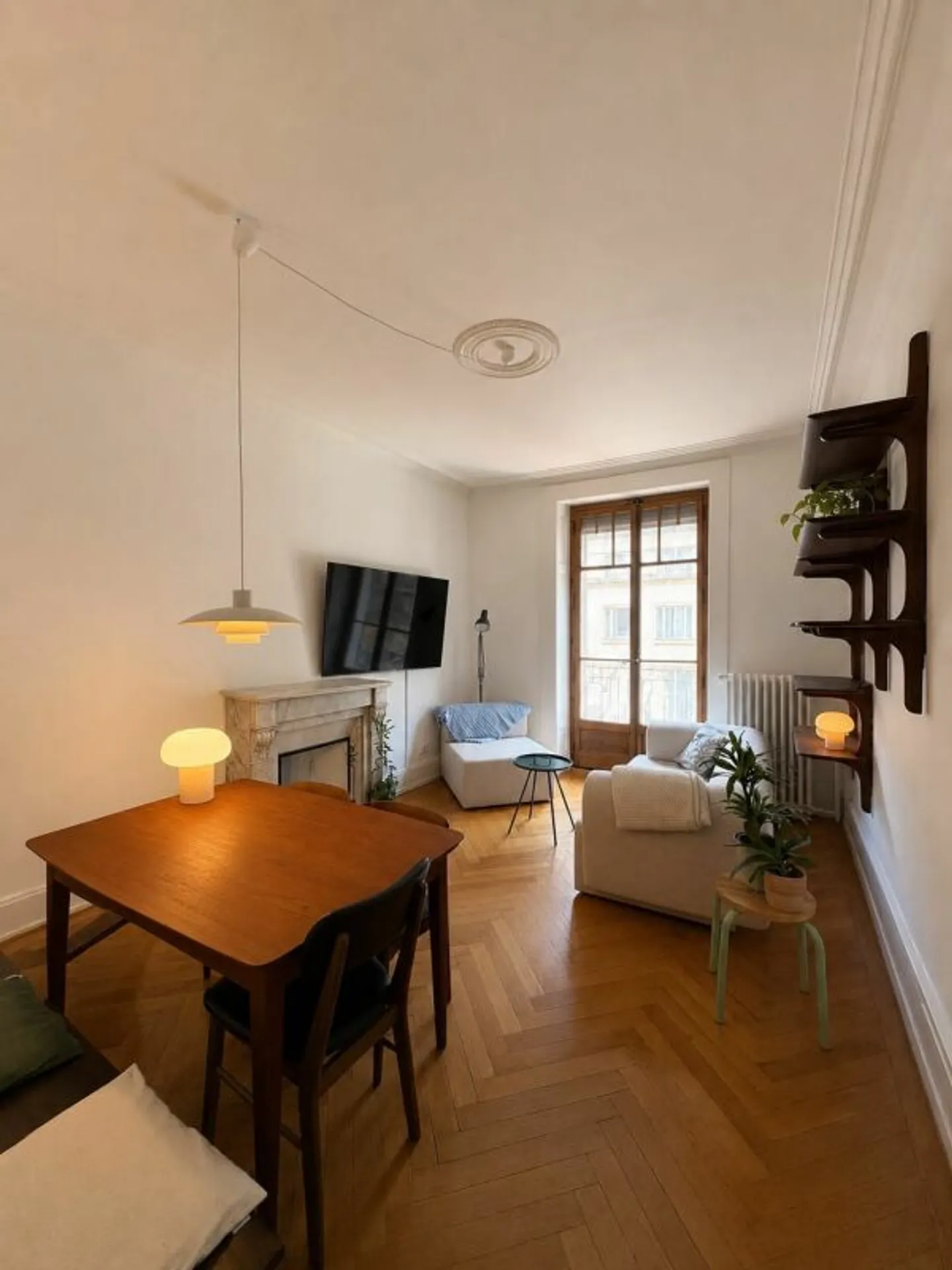 Appartamento di carattere con balcone nel cuore di Ginevra - Foto 8 di 13