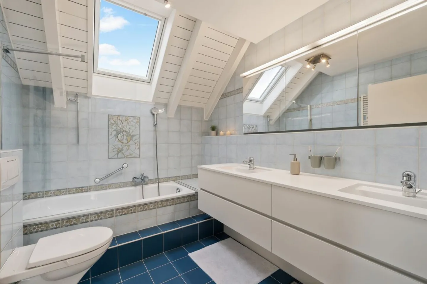 Spacieuse maison individuelle de 6,5 pièces avec piscine &amp; jardin d'hiver - Photo 10 sur 13