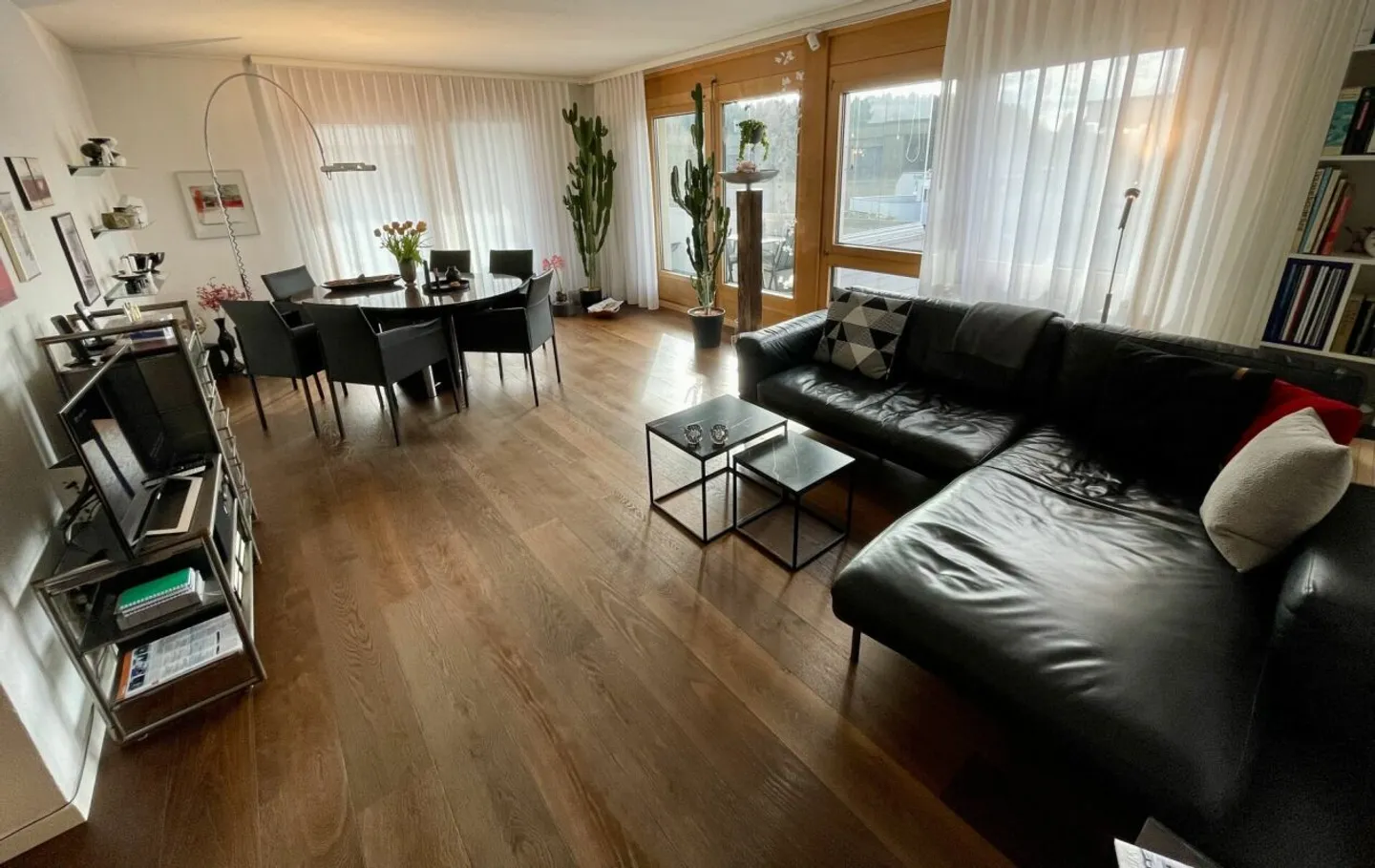 Charming Penthouse in Urtenen-Schönbühl - Photo 1 of 13