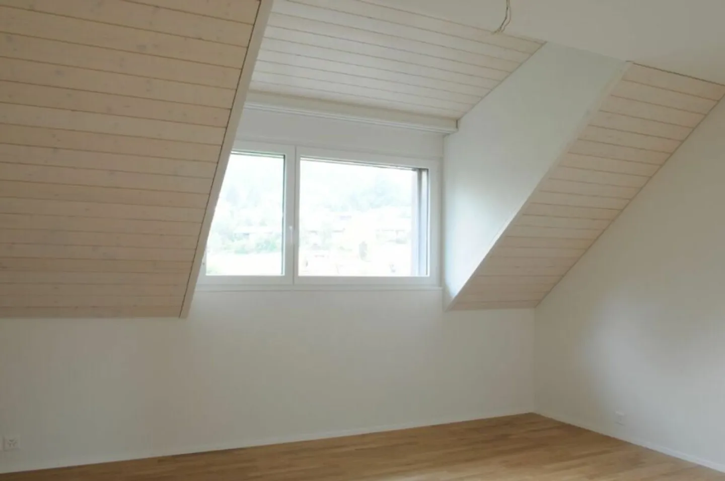 Your new home in the village center: 3.5-room maisonette with gallery & cozy terrace - Photo 8 of 13