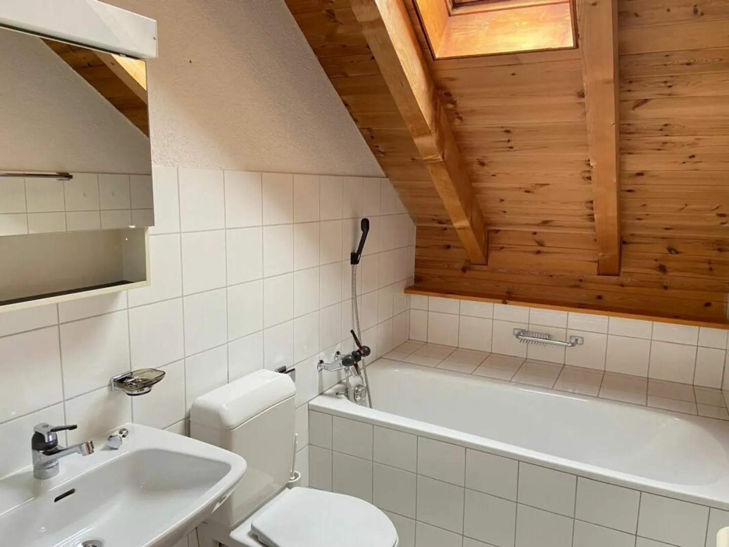 Charmante Dachwohnung in Werdenberg - Foto 6 von 12