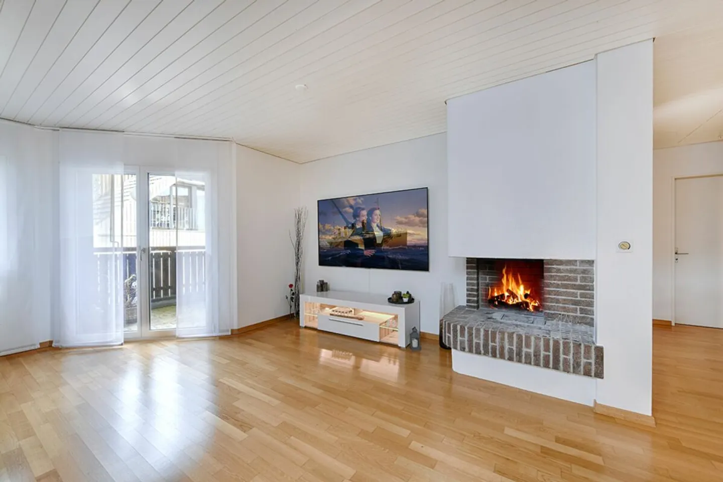 Cozy 3.5 Room Attic Apartment with Balcony - Photo 2 of 9