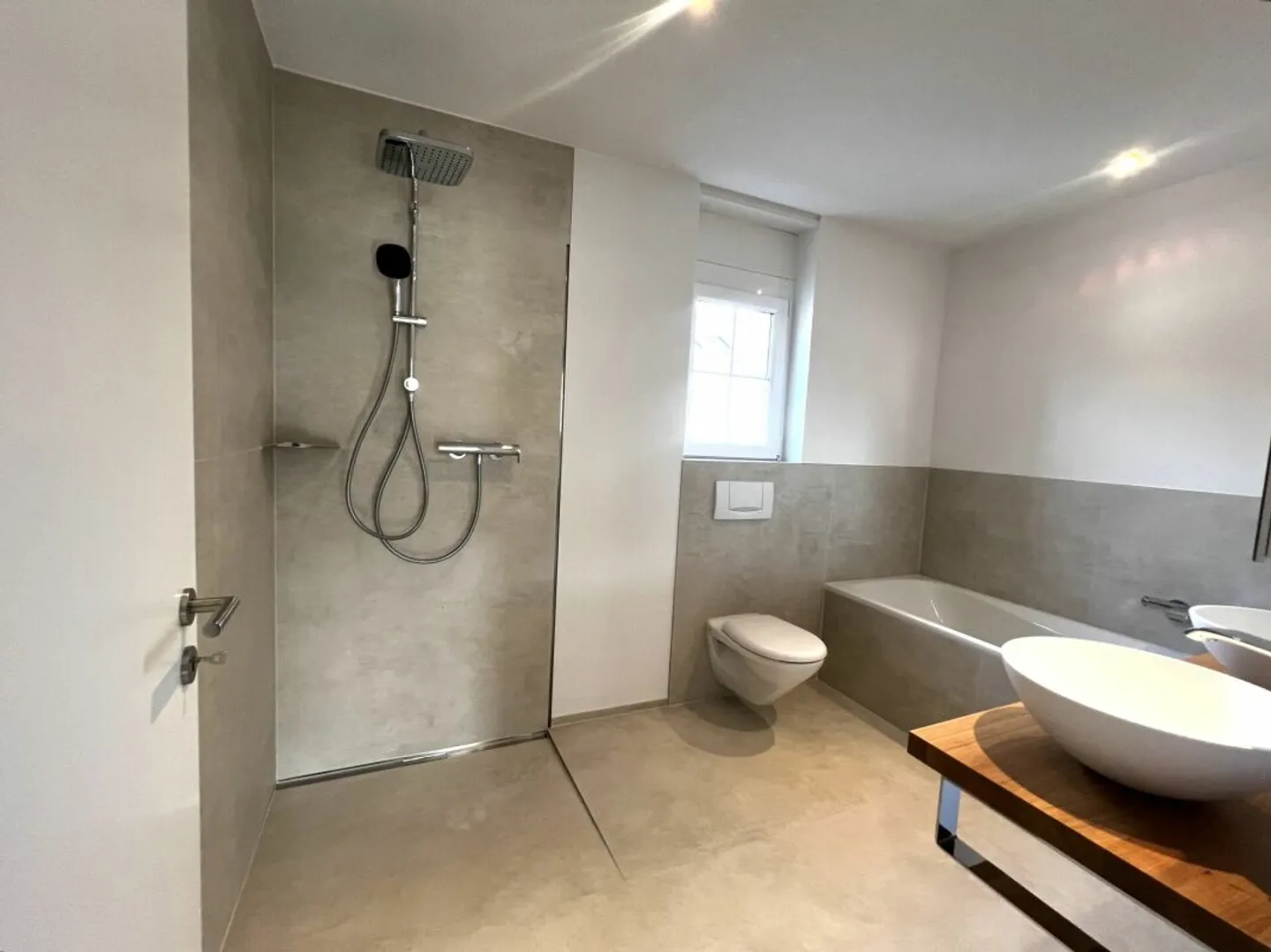 Ampia casa familiare con giardino e vista libera a Magden - Foto 5 di 9