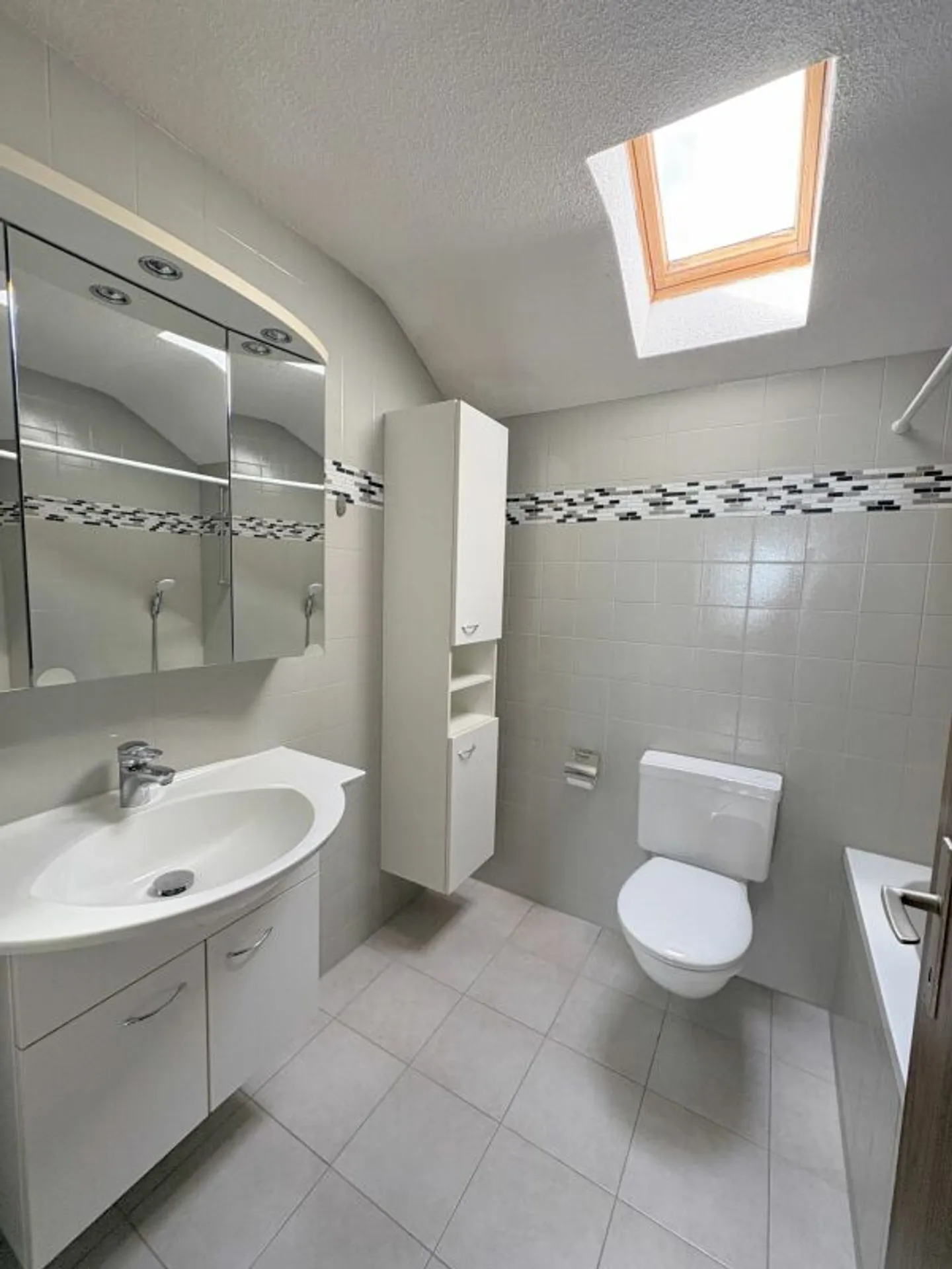 Appartamento 4,5 locali con vista mozzafiato e 170 m² di superficie utile - Foto 4 di 10