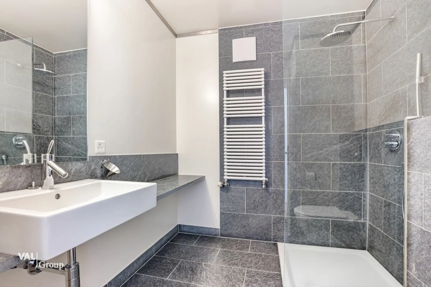 Attique Duplex avec Terrasse - Photo 9 sur 13