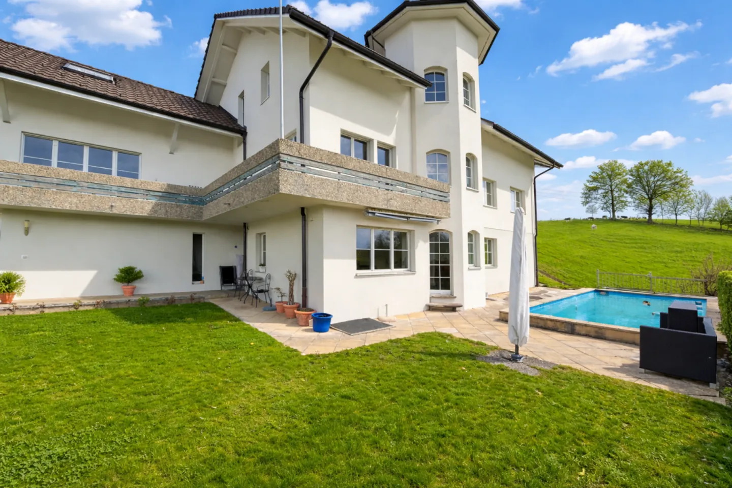 Casa con piscina e vista sulle Alpi a Grosswangen - Foto 1 di 13