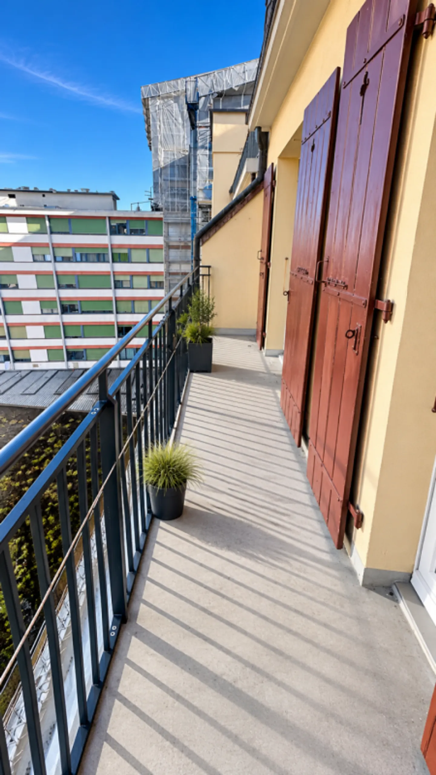 Superb 3-room penthouse with 2 balconies - Photo 4 of 13
