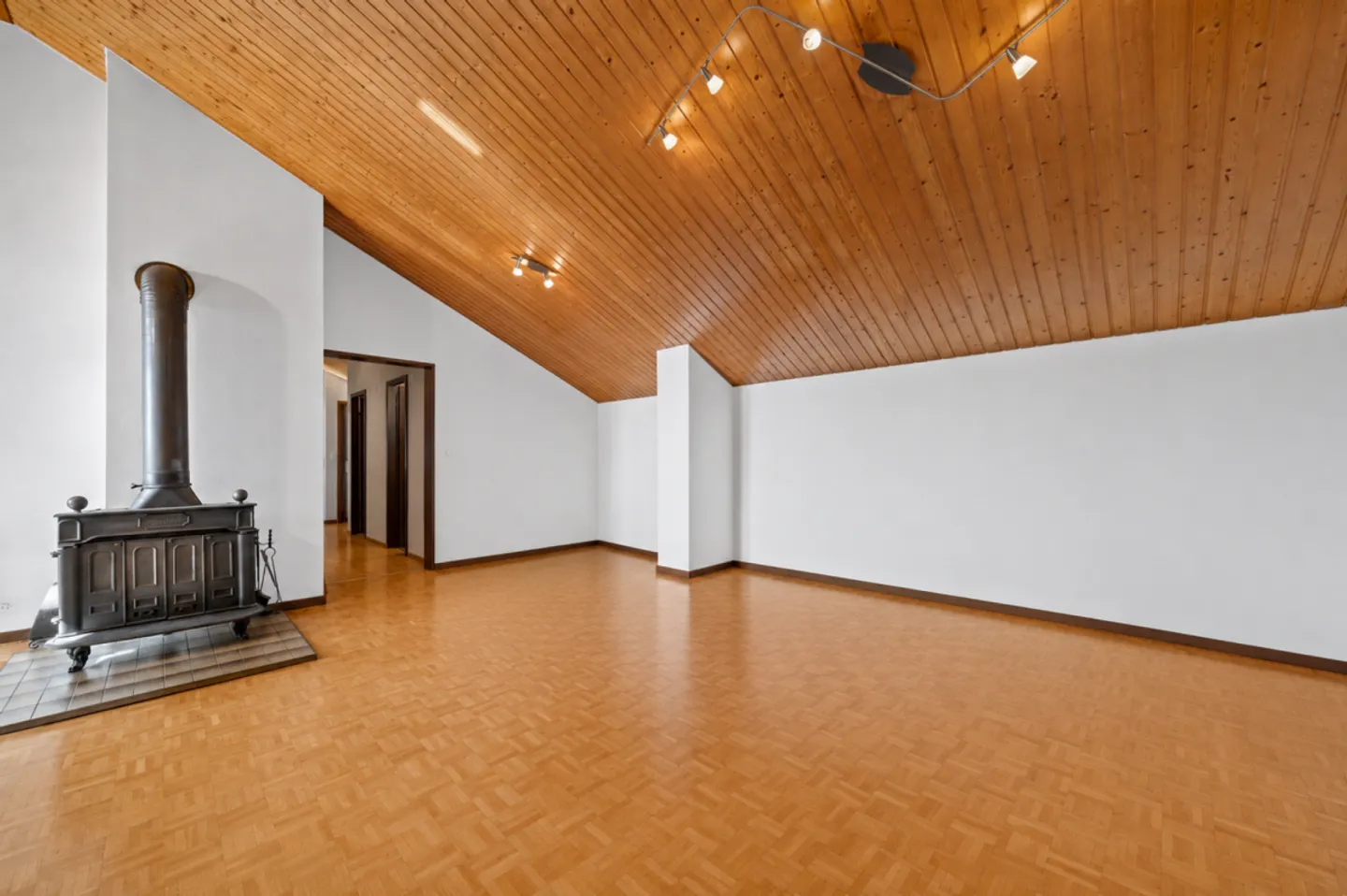 Appartement de 3,5 pièces avec une magnifique vue sur le lac et les montagnes ! - Foto 3 di 10