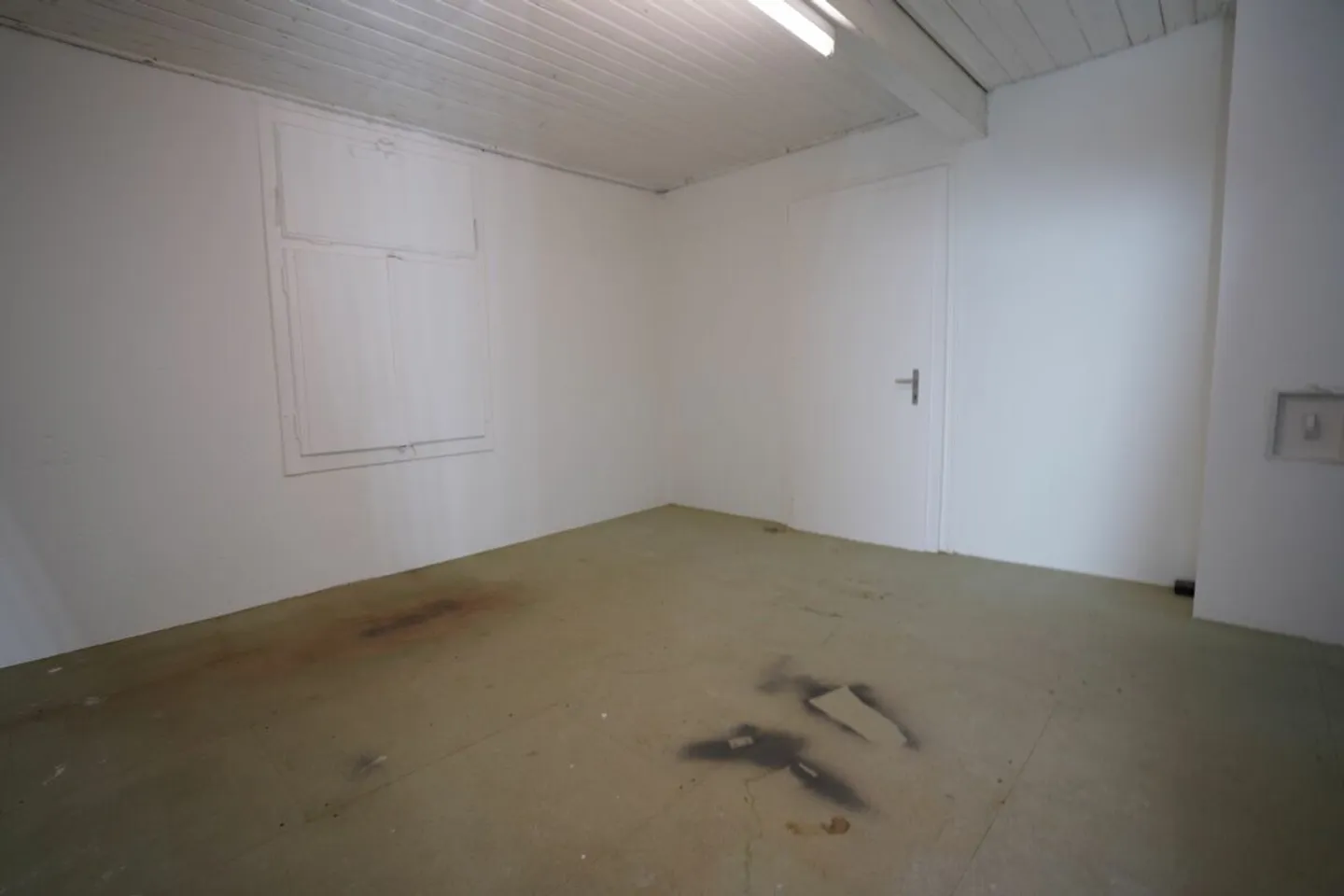 Practical storage or hobby room with 23 m² in Bettlach - Photo 3 of 8