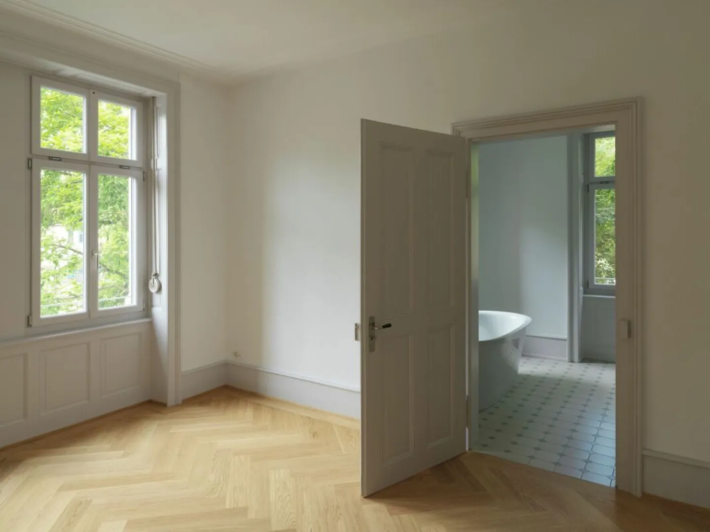 Esclusivo appartamento con giardino di 4 1/2 locali con comfort moderno in Rütimeyerplatz - Foto 6 di 9