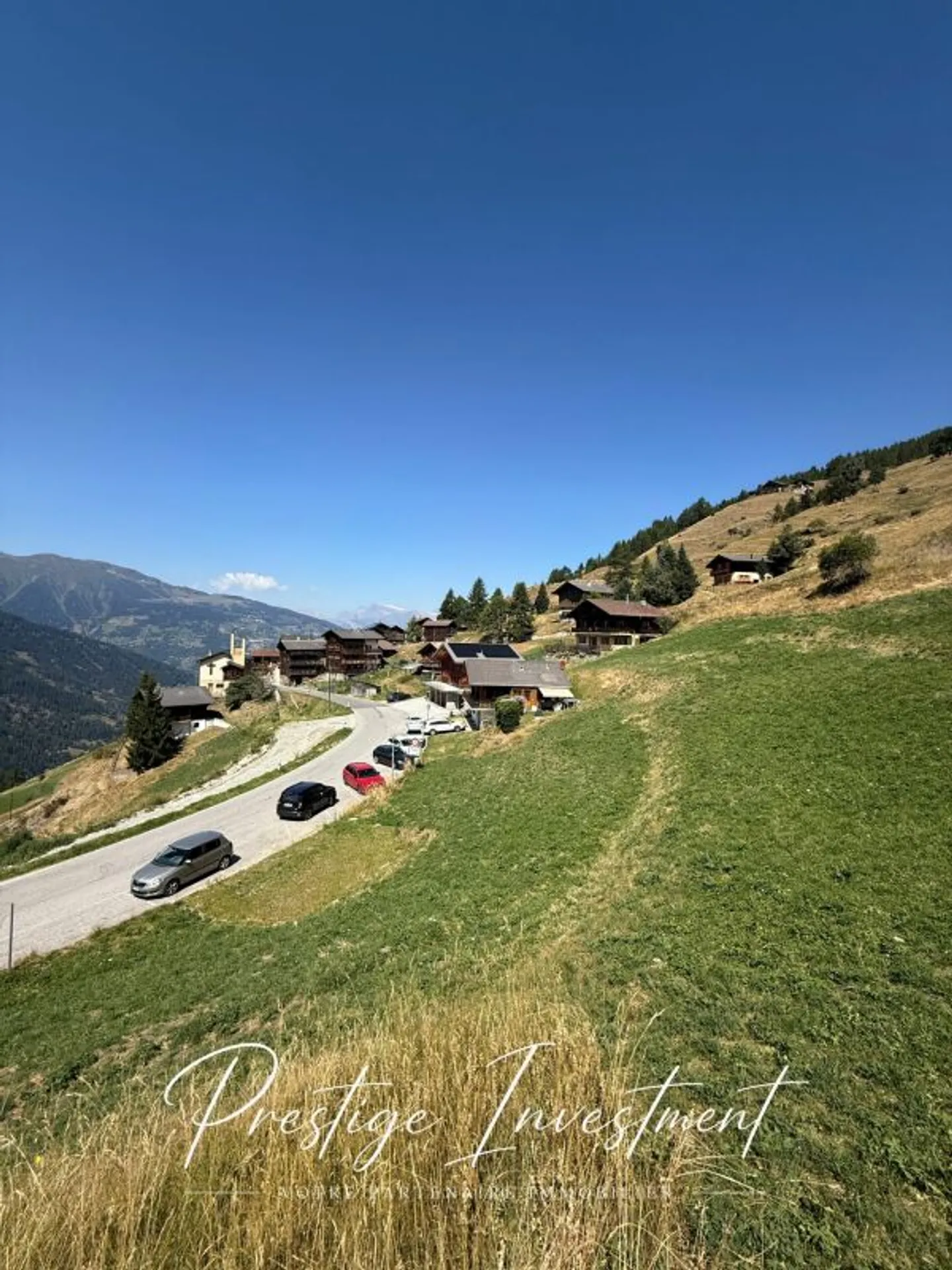 LAND OF 3747 M2 - EISON (ST-MARTIN) - Photo 2 of 6