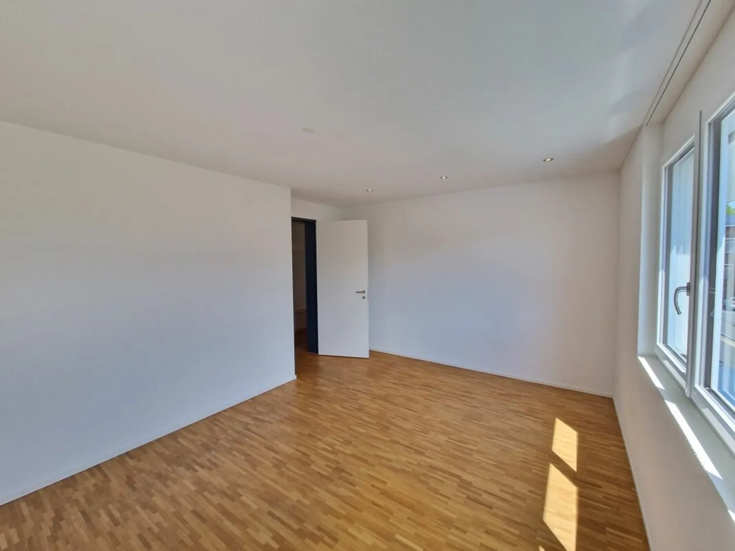 Moderne Wohnung mit sonniger Terrasse - Foto 7 von 11