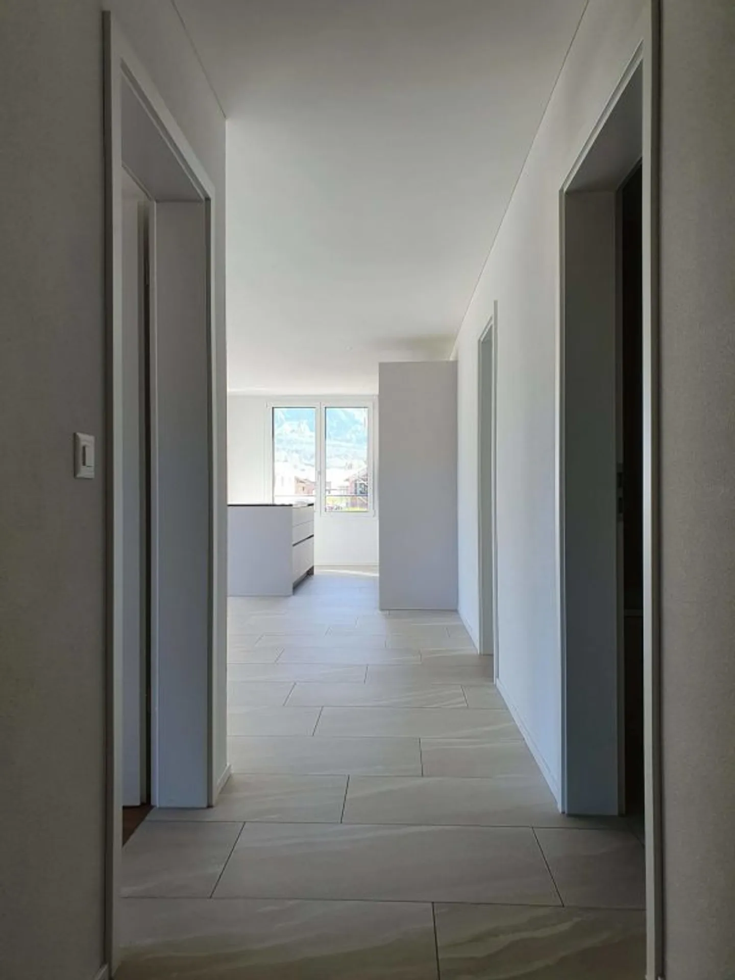 Appartamento luminoso e spazioso di 3,5 locali - Foto 8 di 11