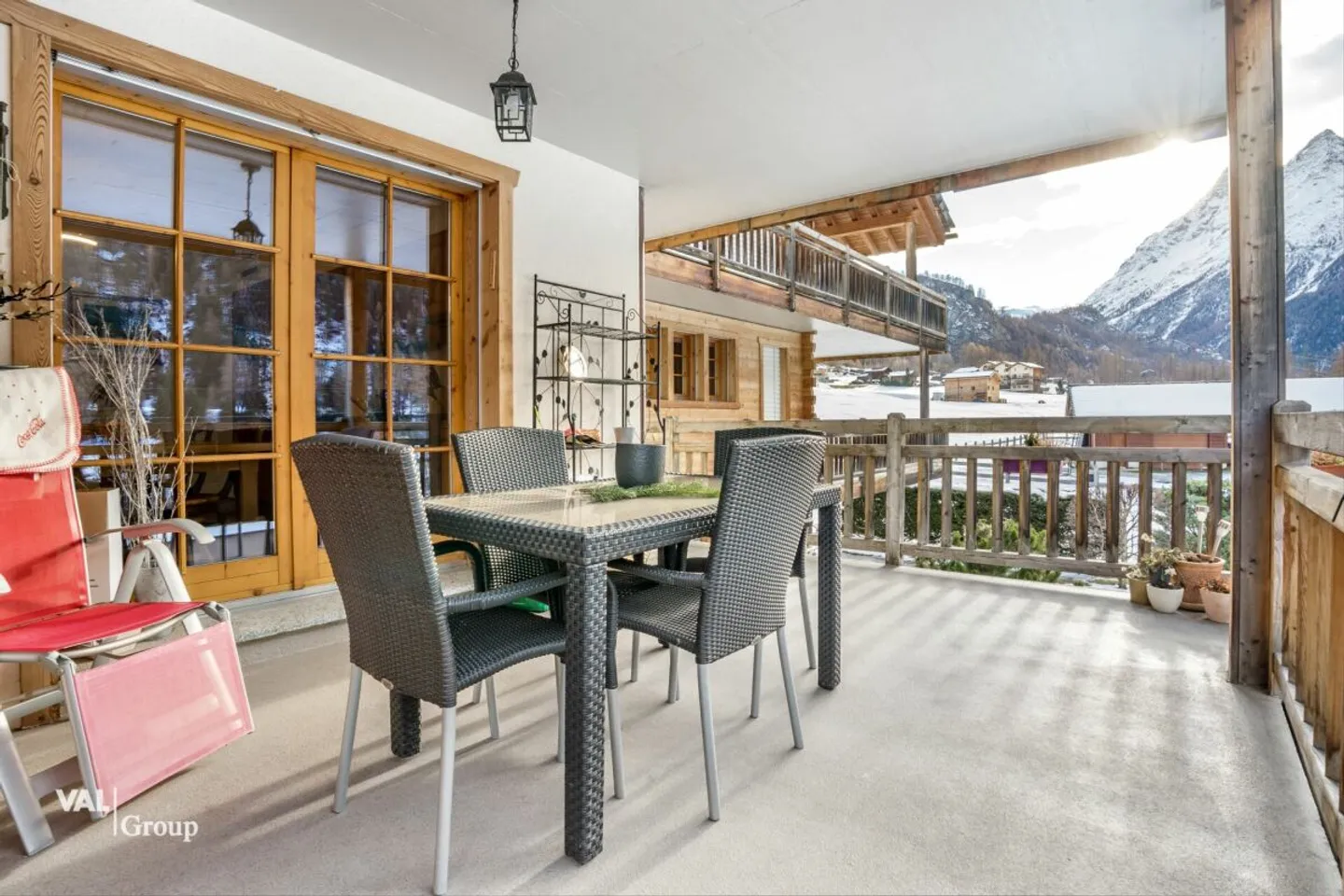 Magnificent apartment with spectacular view of the Dent Blanche - Photo 8 of 13