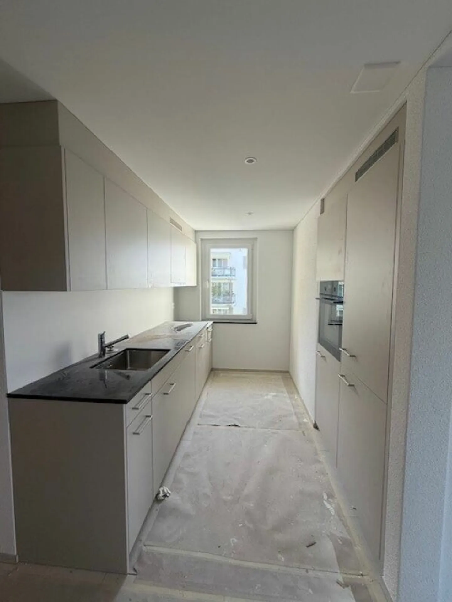 Gli ultimi appartamenti dopo la ristrutturazione totale - Moderni appartamenti di 2,5 stanze con vista lago! - Foto 1 di 13