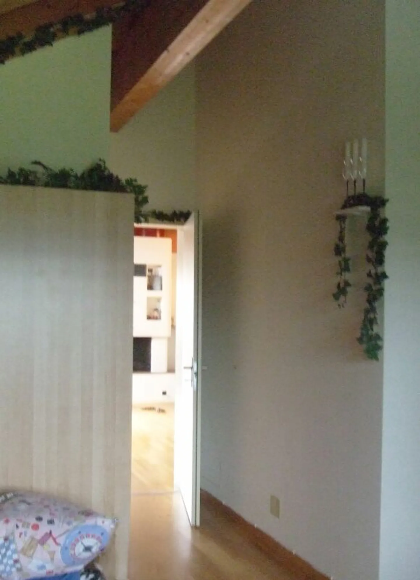 Heimelige Dachwohnung an zentraler Lage - Photo 4 sur 8