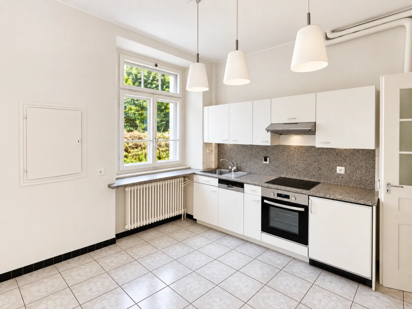 Casa padronale con 4 appartamenti e piscina - Foto 8 di 13