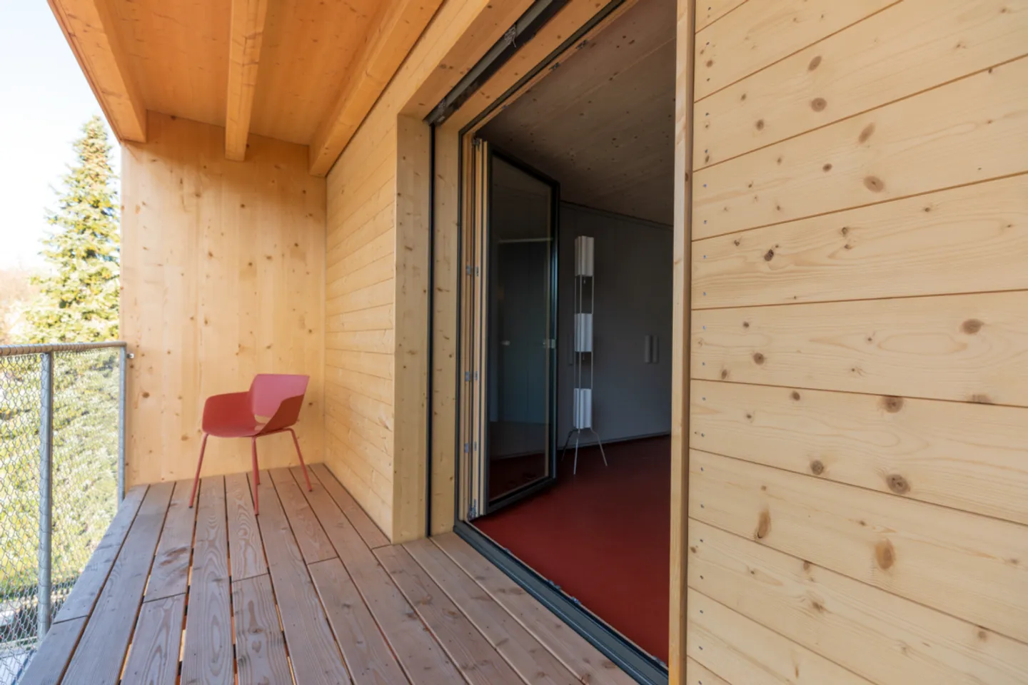 Stylish and spacious living in a modern terraced house - Photo 10 of 13