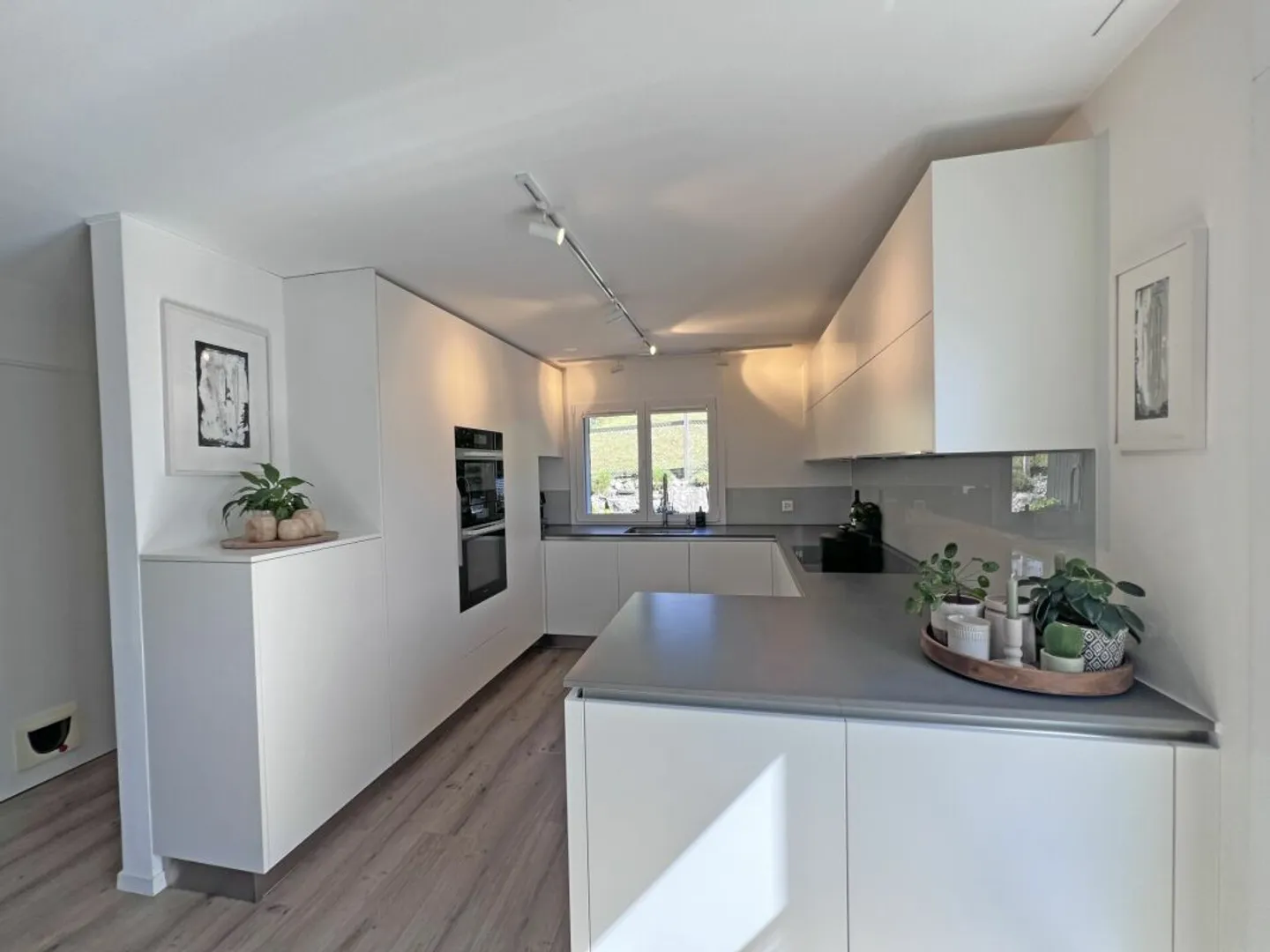 Vivre avec cœur : Maison d'angle élégante dans un quartier familial calme - Photo 2 sur 11