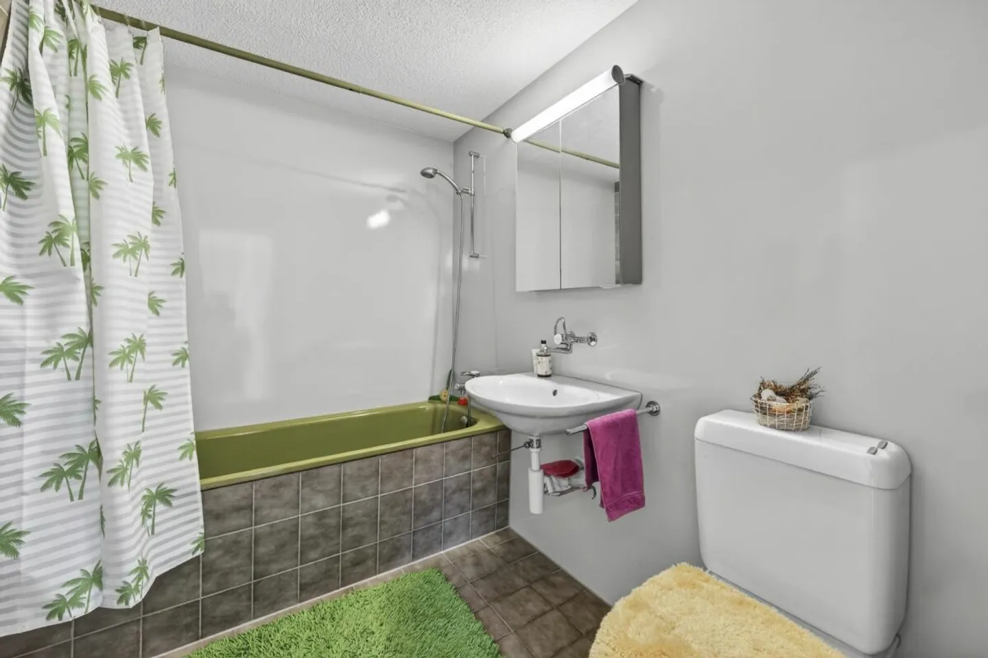 Casa familiare indipendente con molto spazio, idillio da giardino e tecnologia sostenibile - Foto 13 di 13