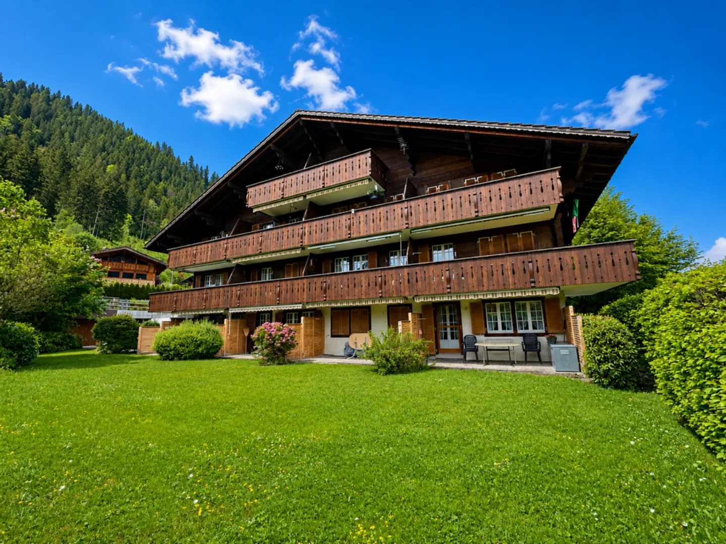 Appartamento affascinante 2.5 camere con terrazza e giardino - Foto 1 di 12