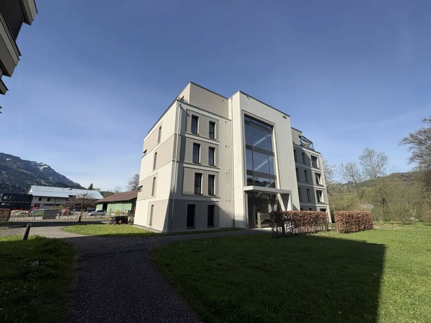 Appartement attrayant avec un grand confort de vie dans un emplacement bien desservi - Photo 1 sur 10