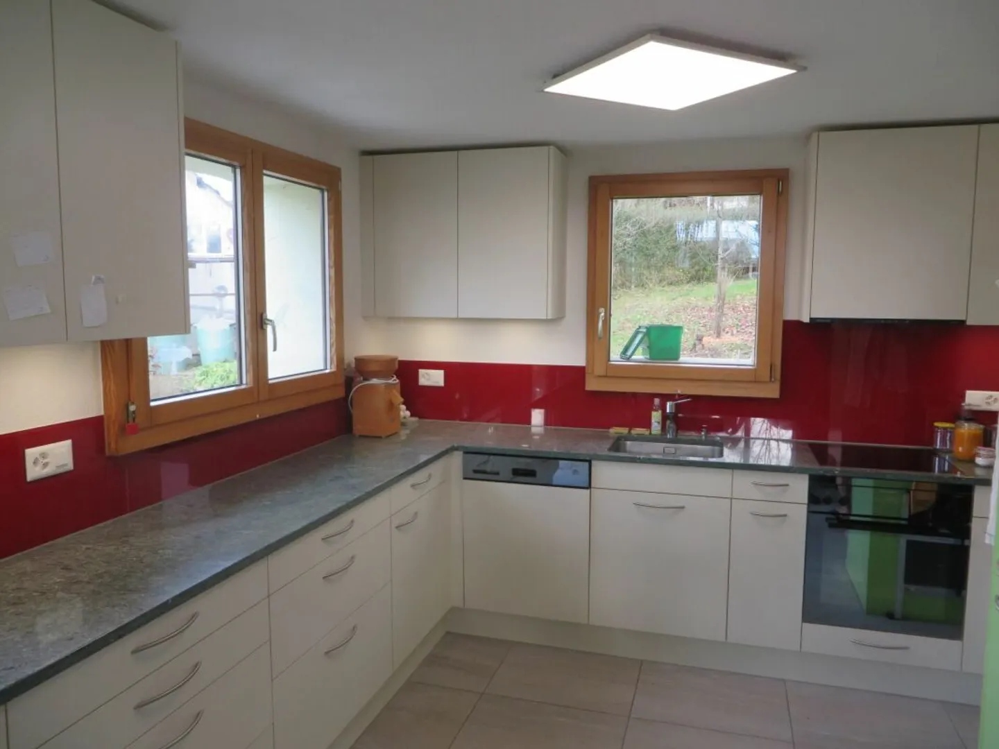 Casa familiare DEFH con grande giardino - Foto 4 di 13