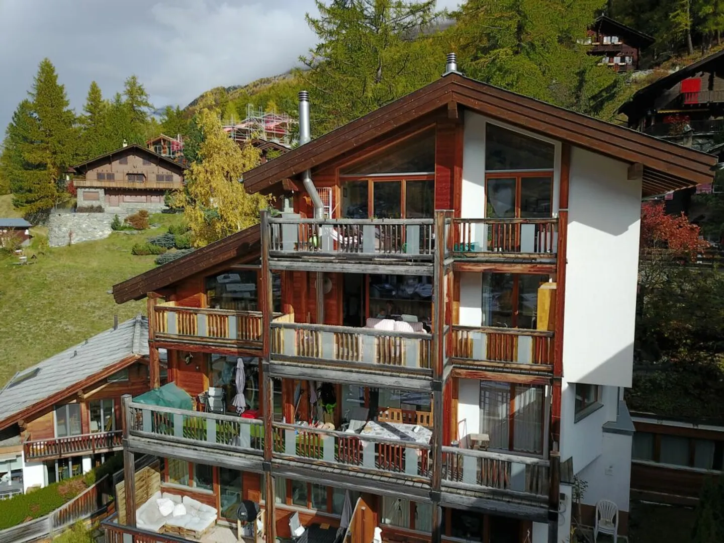Votre paradis personnel à Zermatt - Appartement de 3.5 pièces avec vue de rêve et studio - résidence secondaire - Photo 3 sur 13