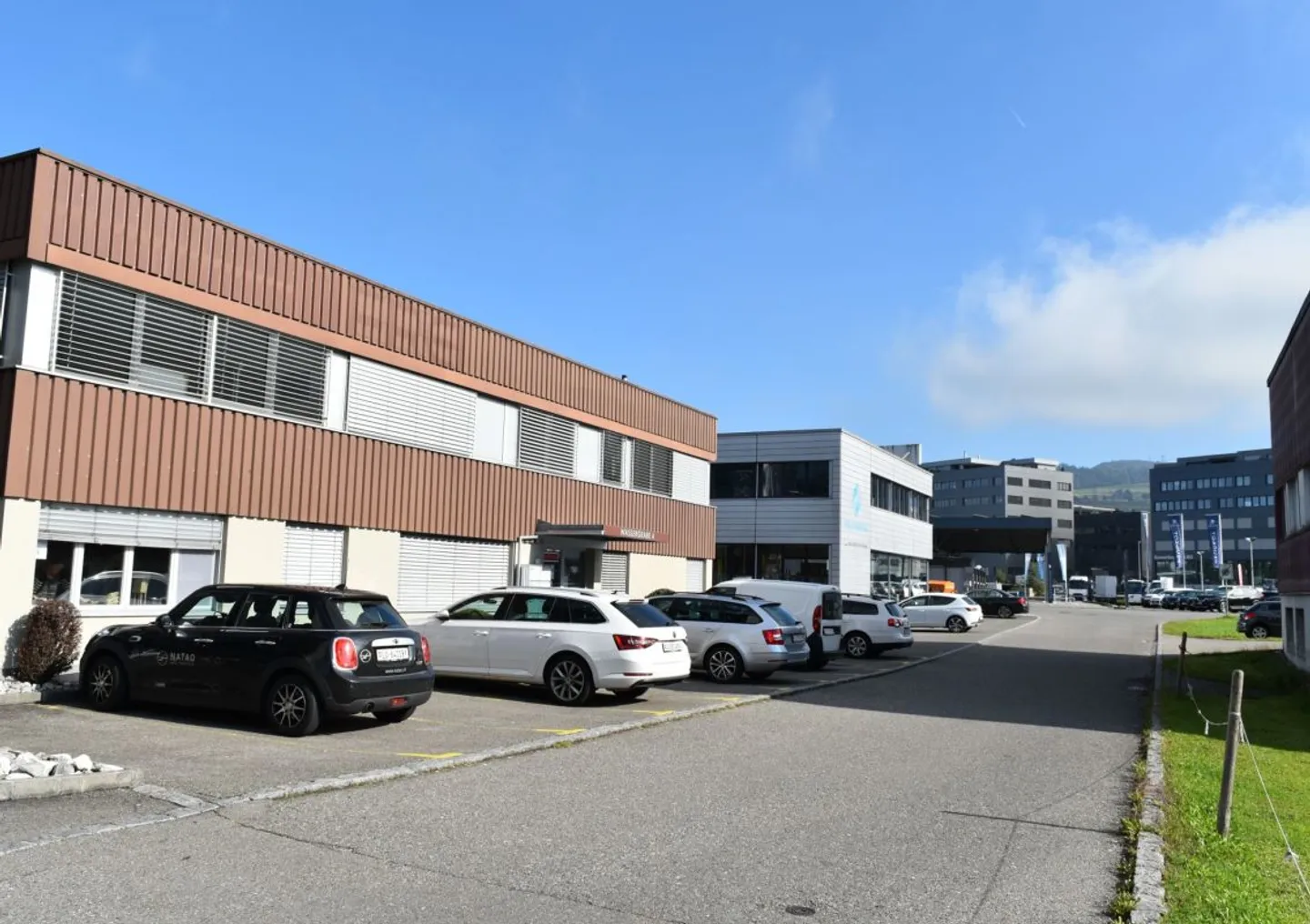 Bureau dans un emplacement privilégié près de l'autoroute ! - Photo 6 sur 6