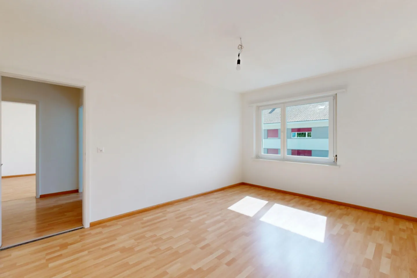 Cozy apartment with washer-dryer - Photo 6 of 9