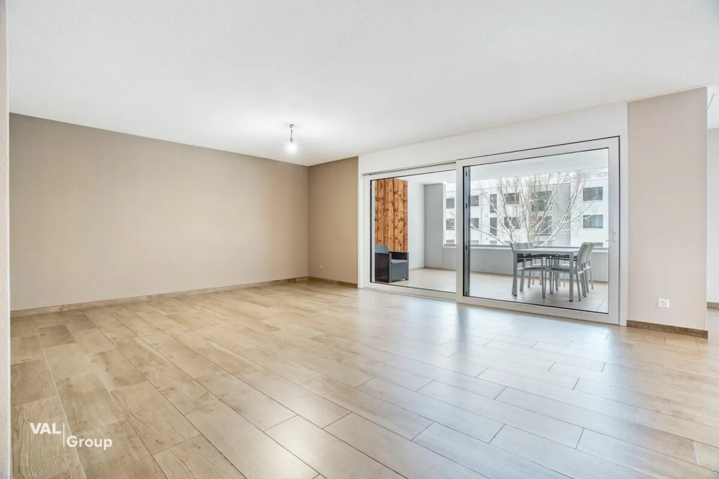 Plenty of Space to Live - 5.5-Room Apartment in Popular Visp-West - Photo 4 of 13