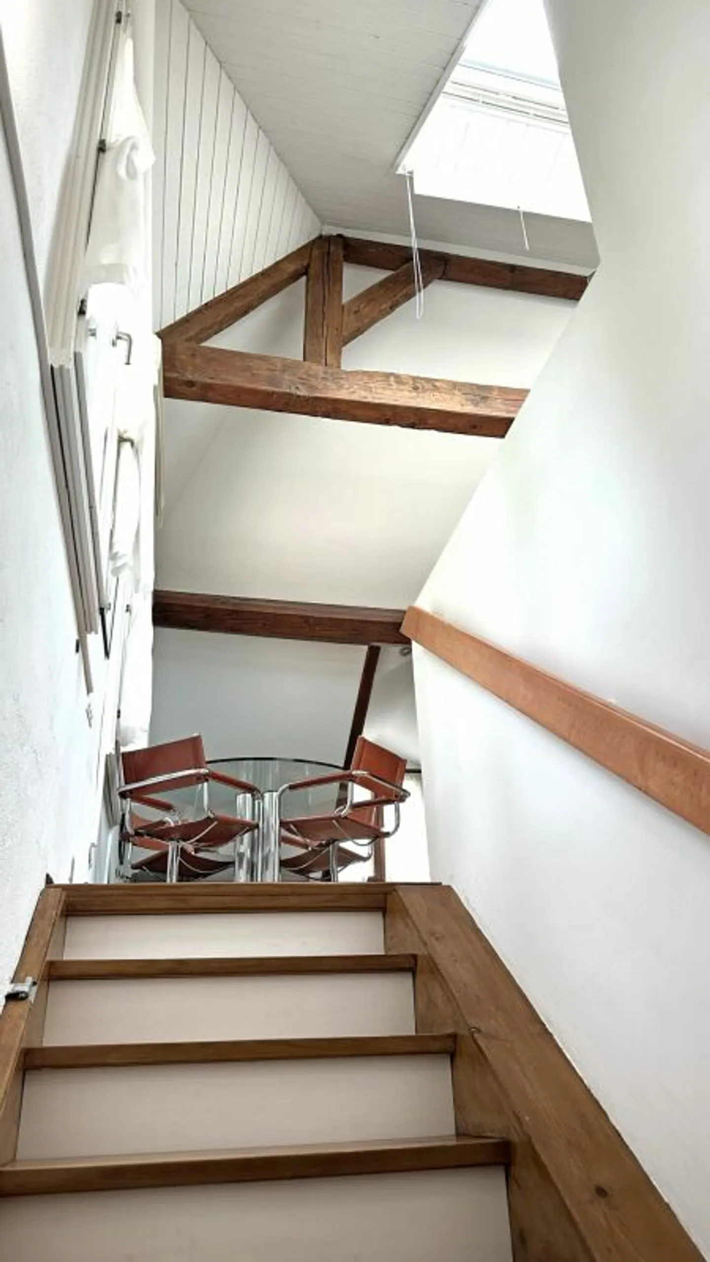 Charming furnished apartment on a private property - Photo 8 of 13