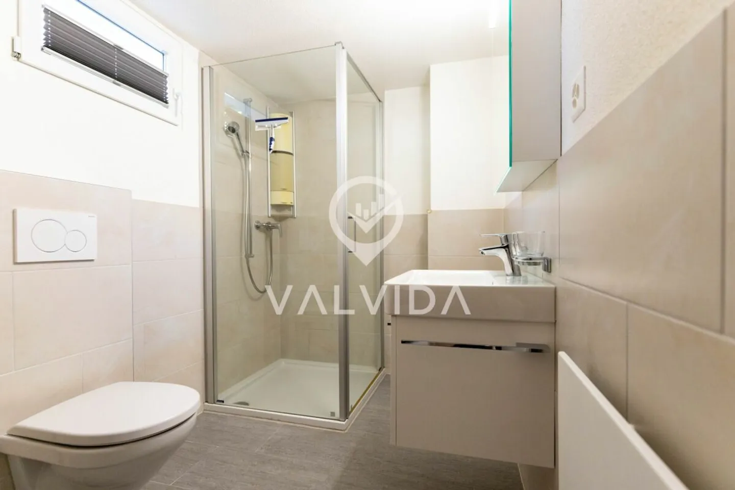 Exclusive: Completely renovated house with two apartments in the municipality of Varen - Photo 11 of 13