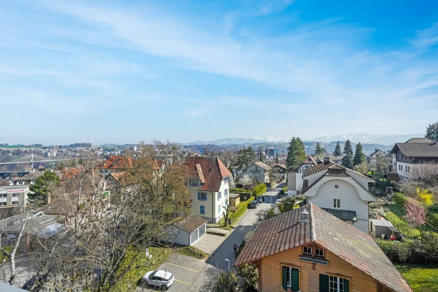 Votre havre de lumière au centre-ville de Fribourg - Photo 13 of 13