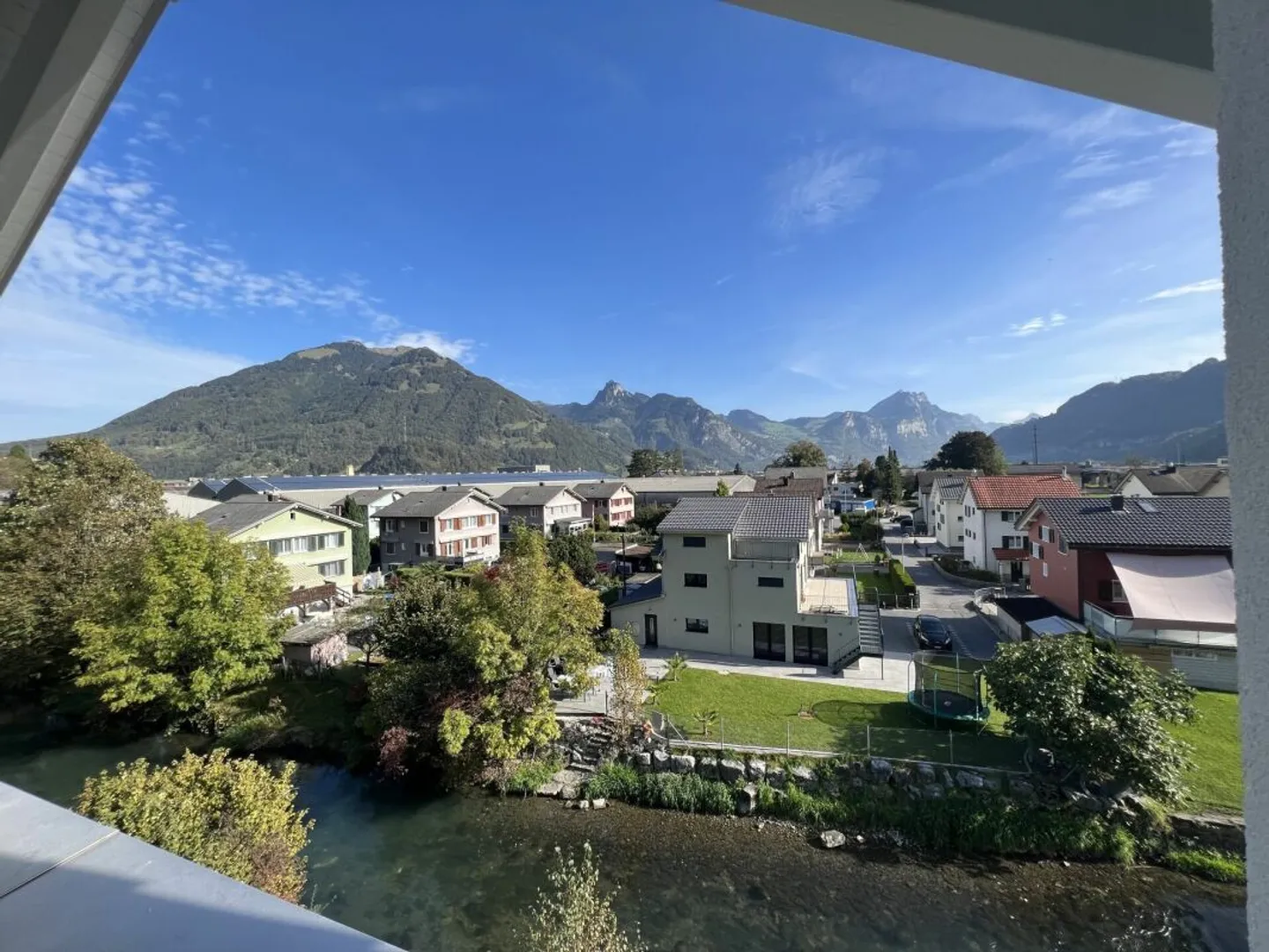 Nuova costruzione: appartamenti attico di 3,5 locali a Oberurnen - Foto 1 di 10