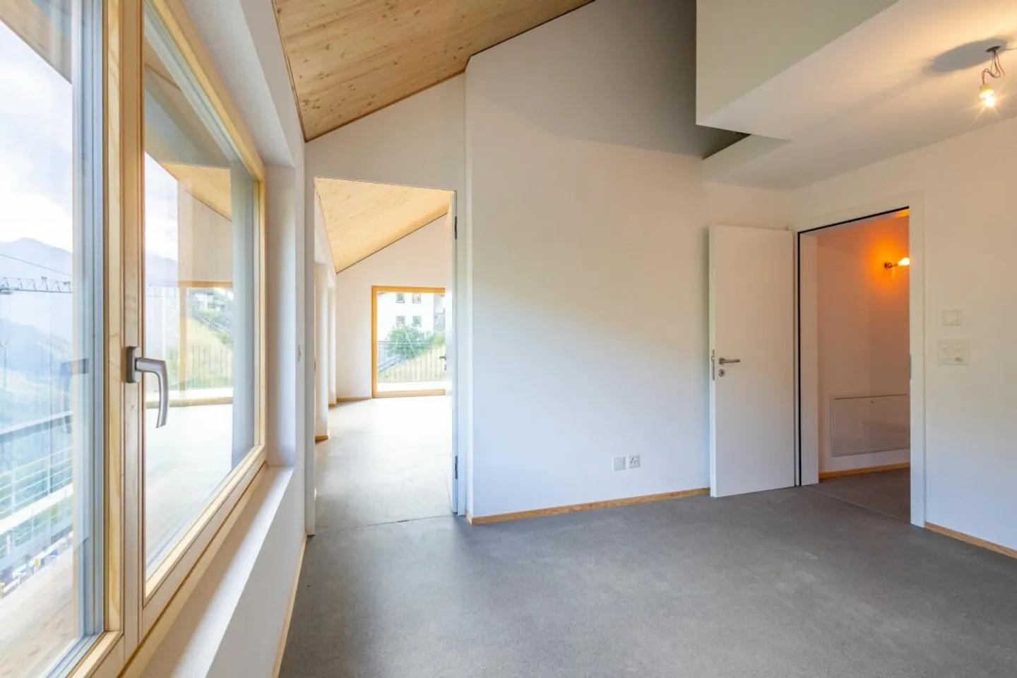Tolle, helle 3.5-Zimmerwohnung im Neubau Haus Gürgetsch - Photo 6 of 9
