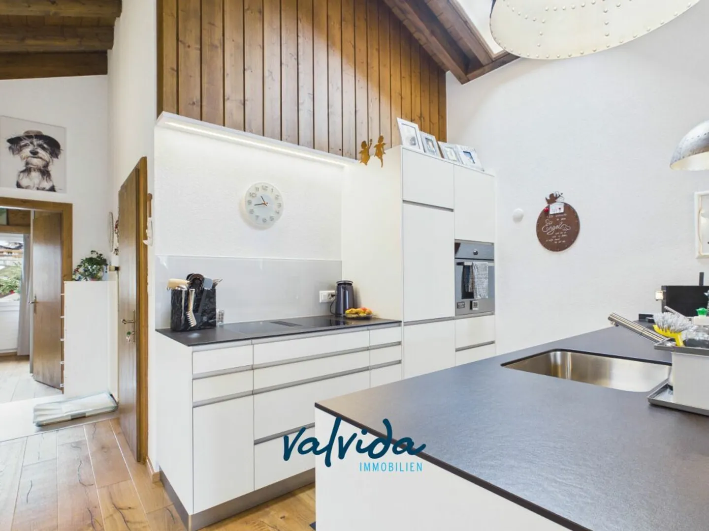 Penthouse in the Heart of Grächen - Photo 4 of 9