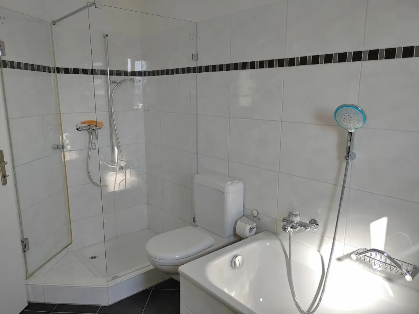 Appartamento duplex di 4,5 stanze in una posizione tranquilla e centrale - Foto 6 di 13