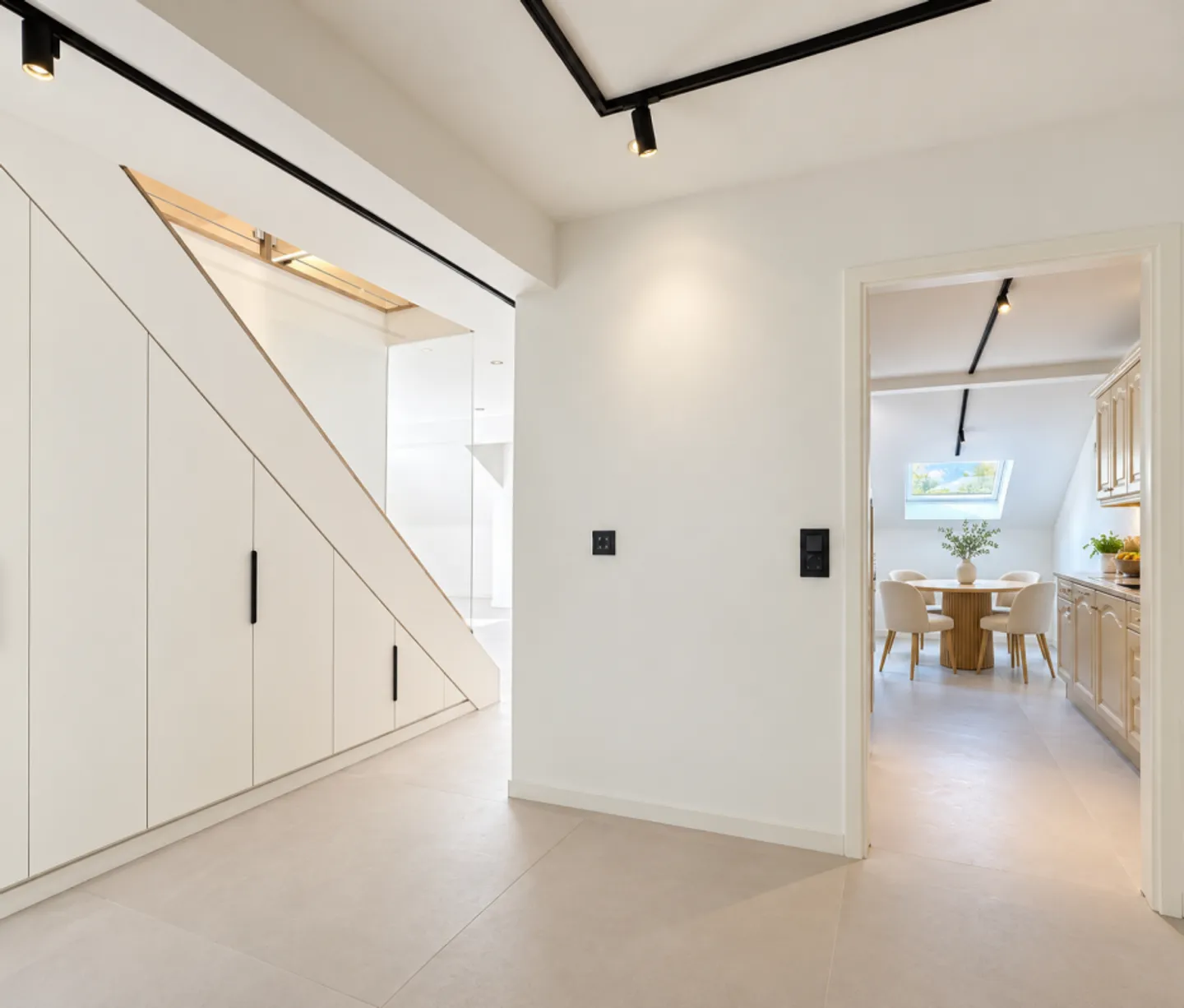 Exceptional renovated attic - Photo 4 of 13