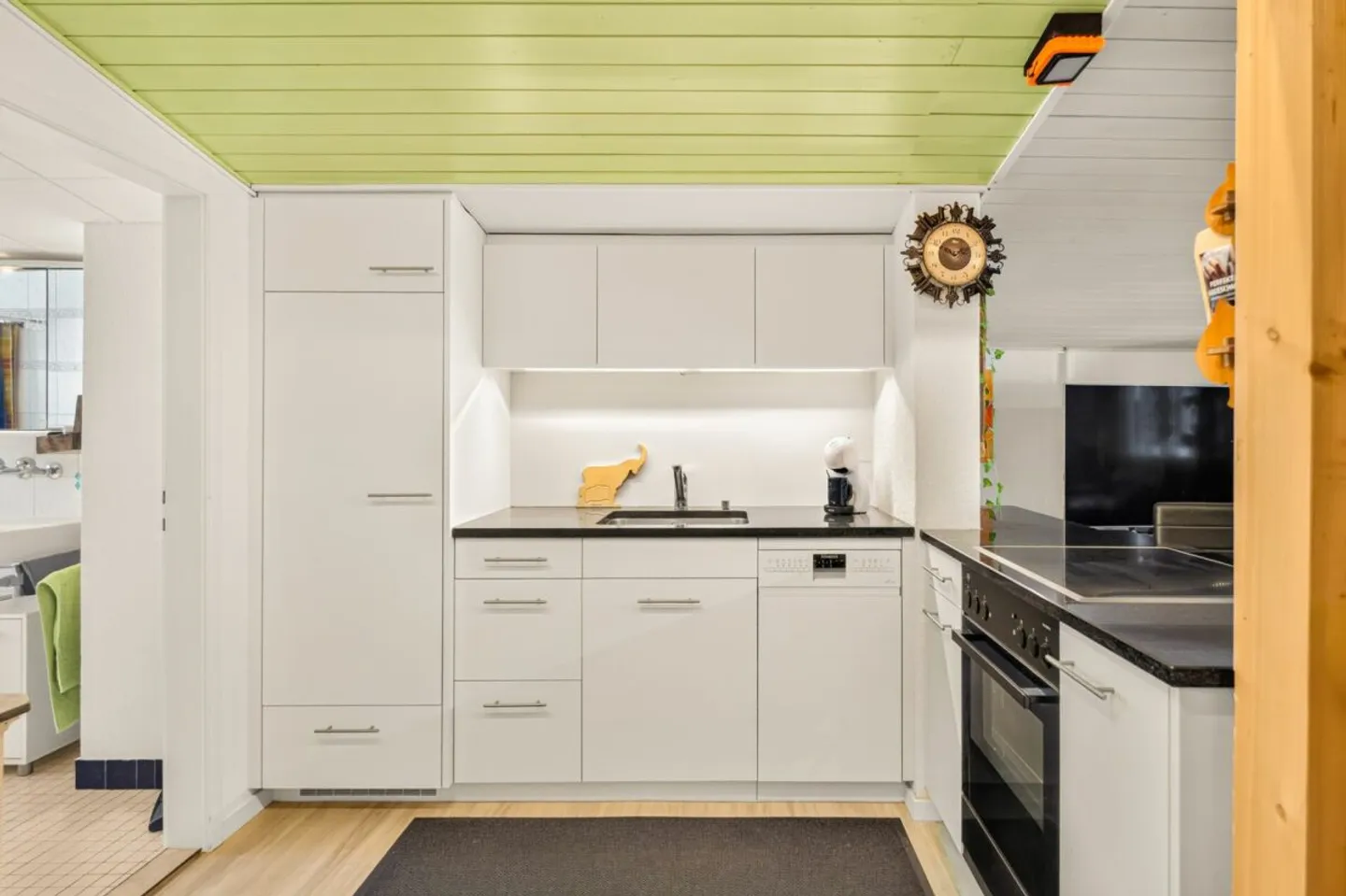 Charming 2.5-room attic apartment in a quiet location - Your new home is waiting for you! - Photo 5 of 13