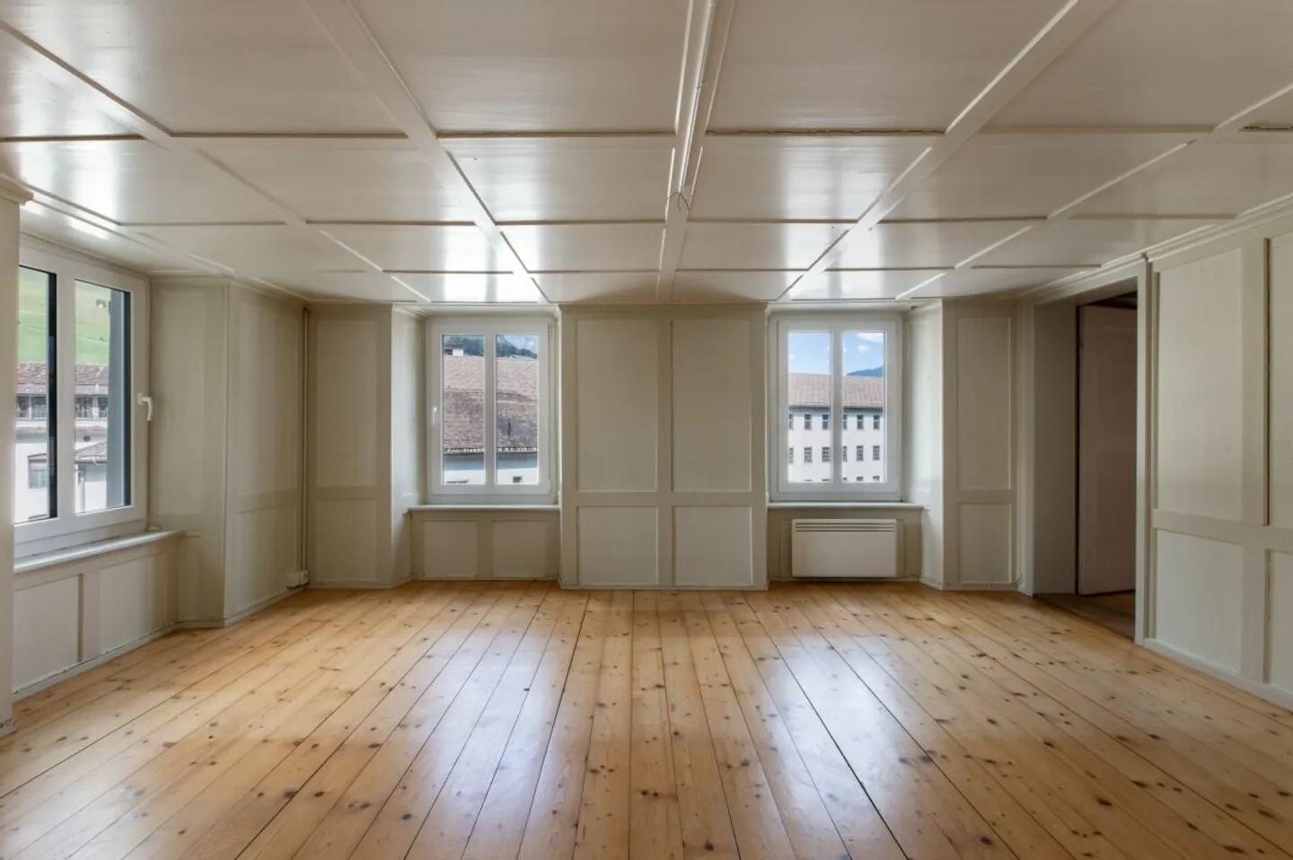 Spacious Single Family Home - Photo 6 of 11