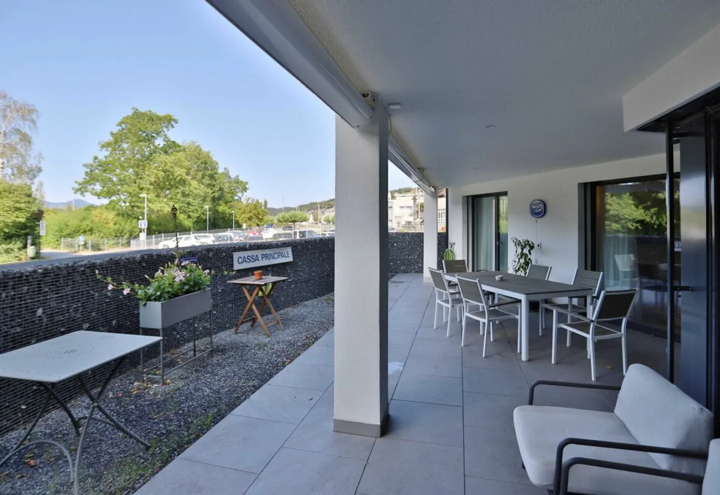 Modern living comfort just a few steps from Lake Zurich - Photo 1 of 9