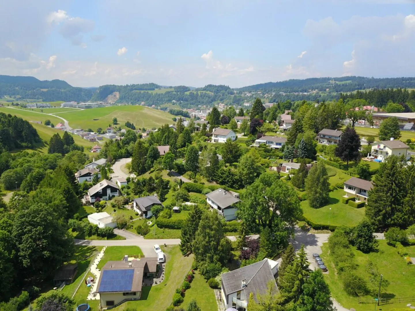 Zwei neue Villen mit 5,5 Zimmern in den Höhenlagen von Locle - Foto 3 von 11