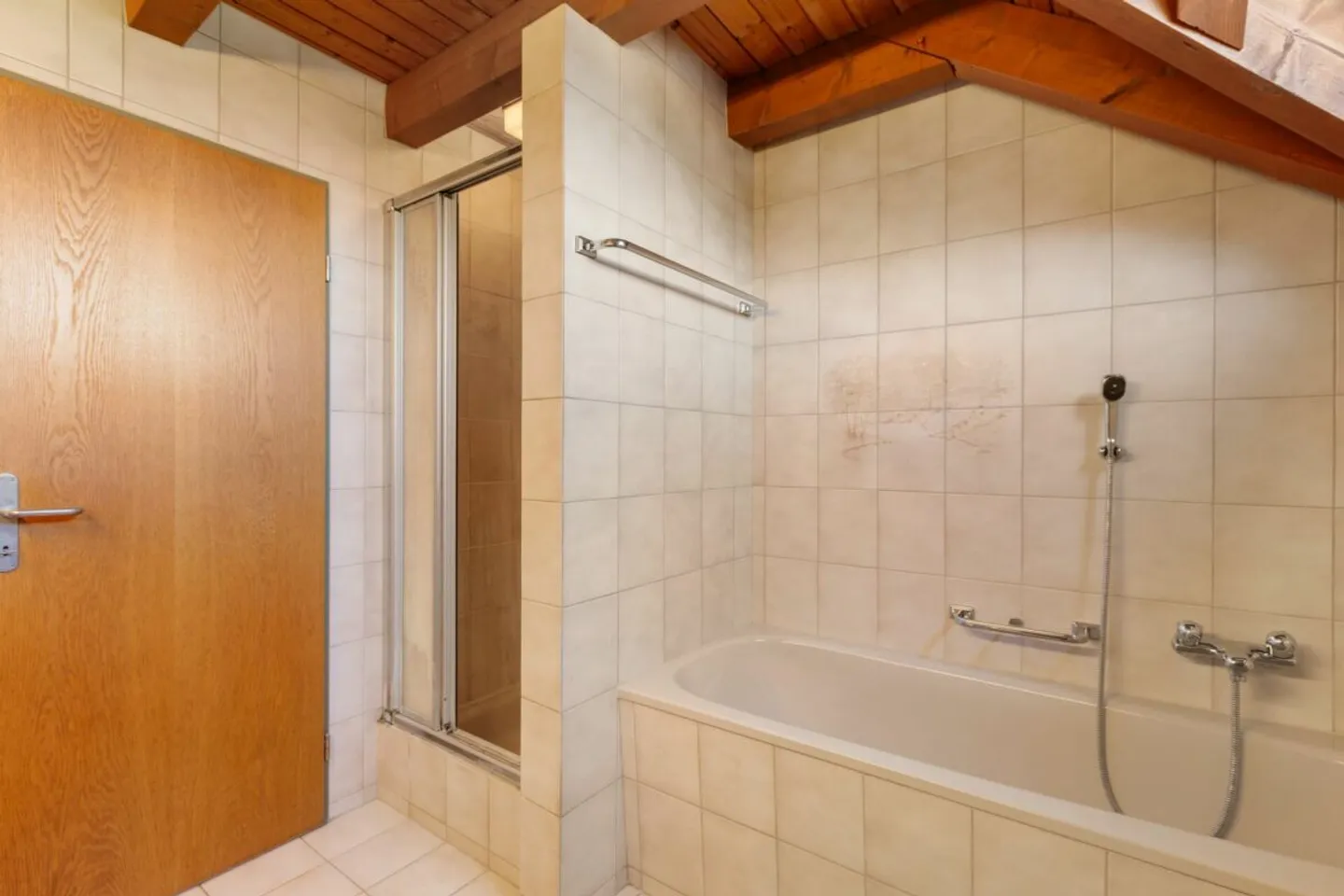 Geräumiges Einfamilienhaus in der Schweiz - Foto 8 von 13