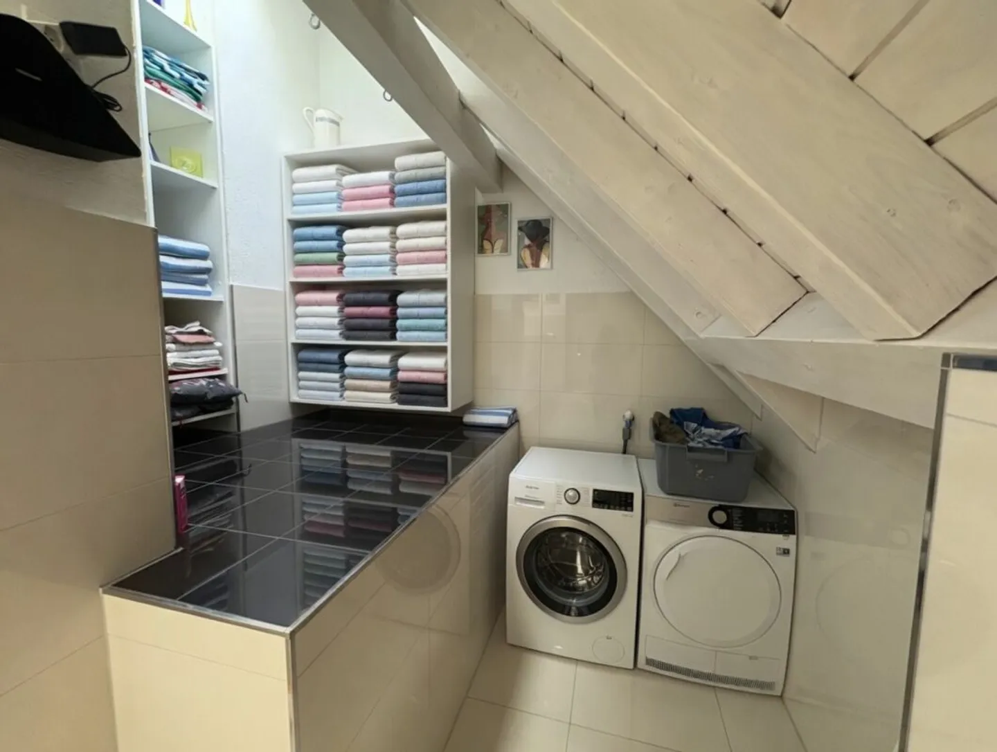 Luxuswohnung auf drei Ebenen mit viel Licht - Foto 6 di 13